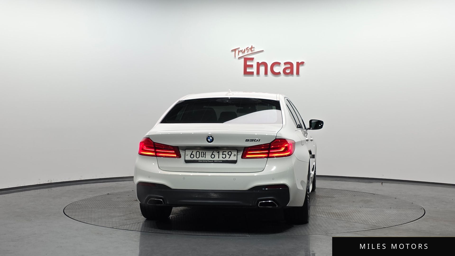 BMW 5 Series (G30) 2019 — миниатюра 3