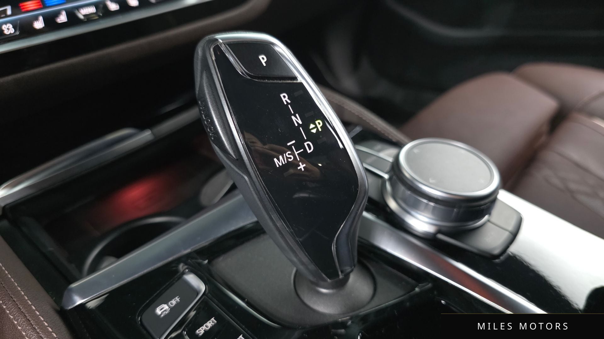 BMW 5 Series (G30) 2019 — миниатюра 8