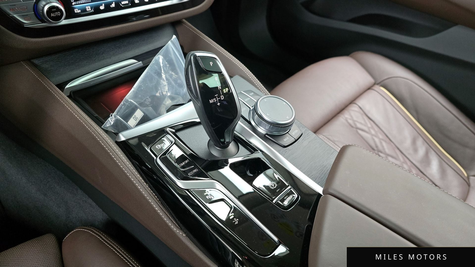 BMW 6 Series GT (G32) 2021 — миниатюра 9