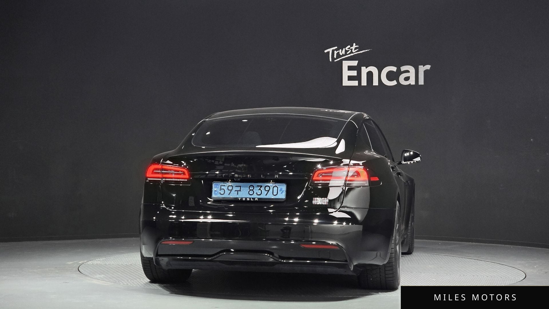 Tesla Model S 2023 — миниатюра 4