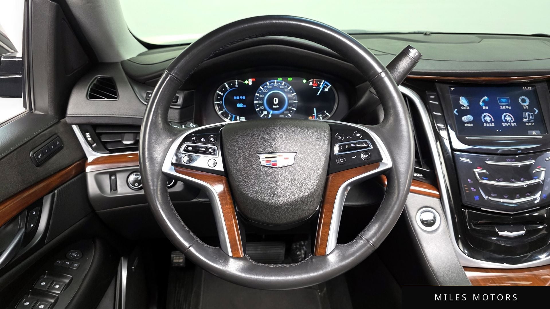 Cadillac 에스컬레이드 2018 — миниатюра 13