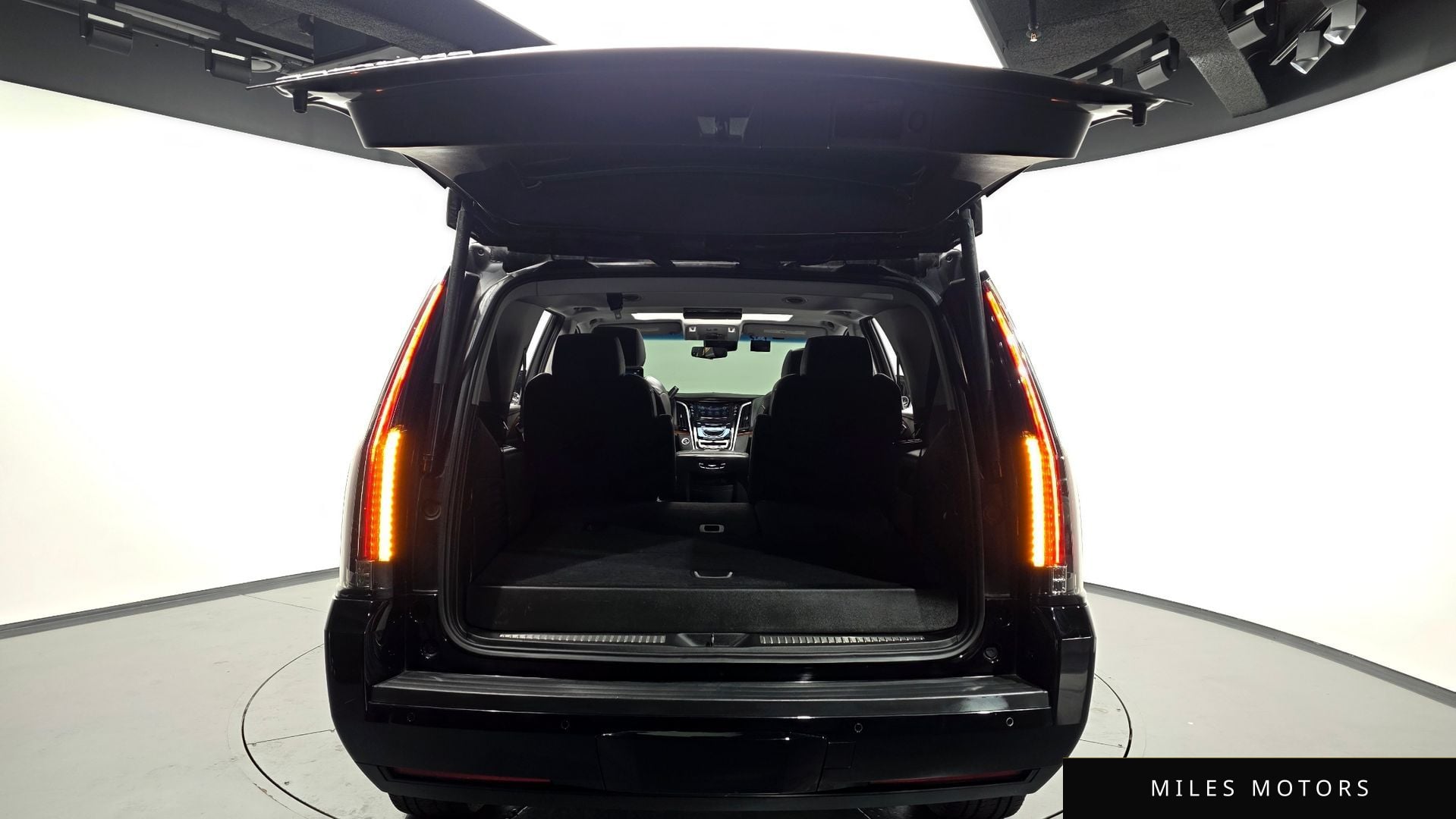 Cadillac 에스컬레이드 2018 — миниатюра 20
