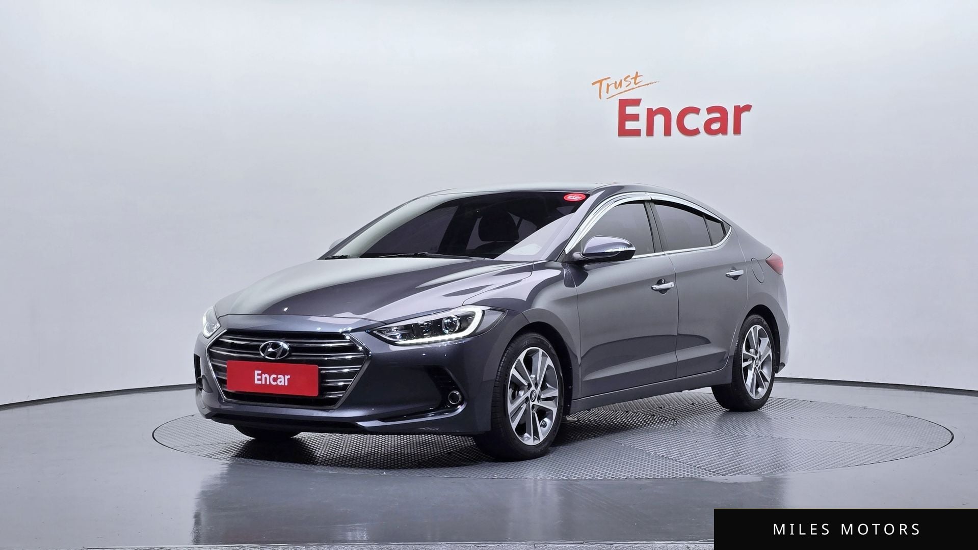 Hyundai AVANTE 2017 — фото 1 из 12