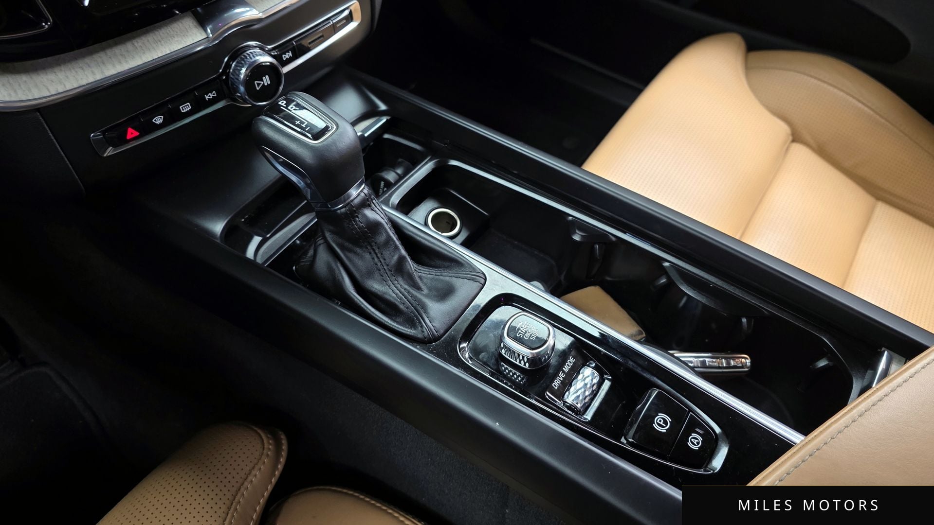 Volvo XC60 2020 — миниатюра 9