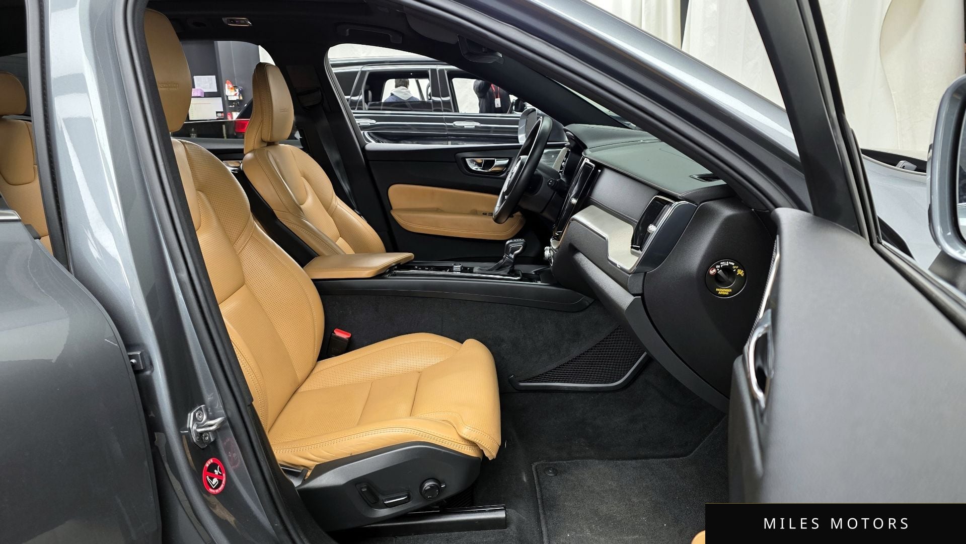 Volvo XC60 2020 — миниатюра 11
