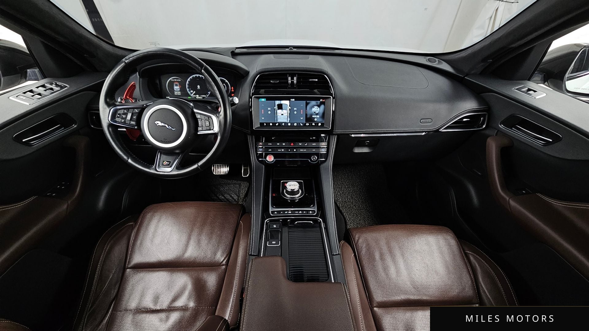 Jaguar F-PACE 2017 — миниатюра 7