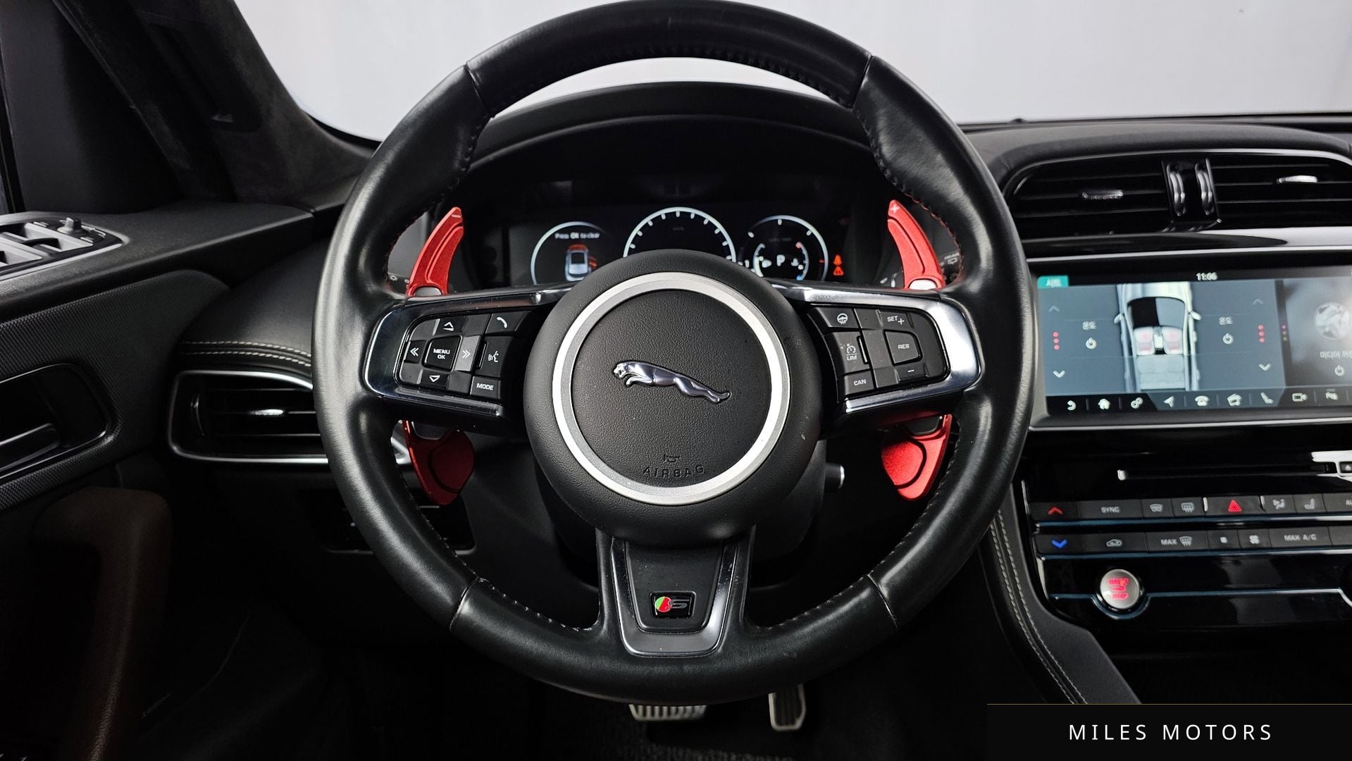 Jaguar F-PACE 2017 — миниатюра 13