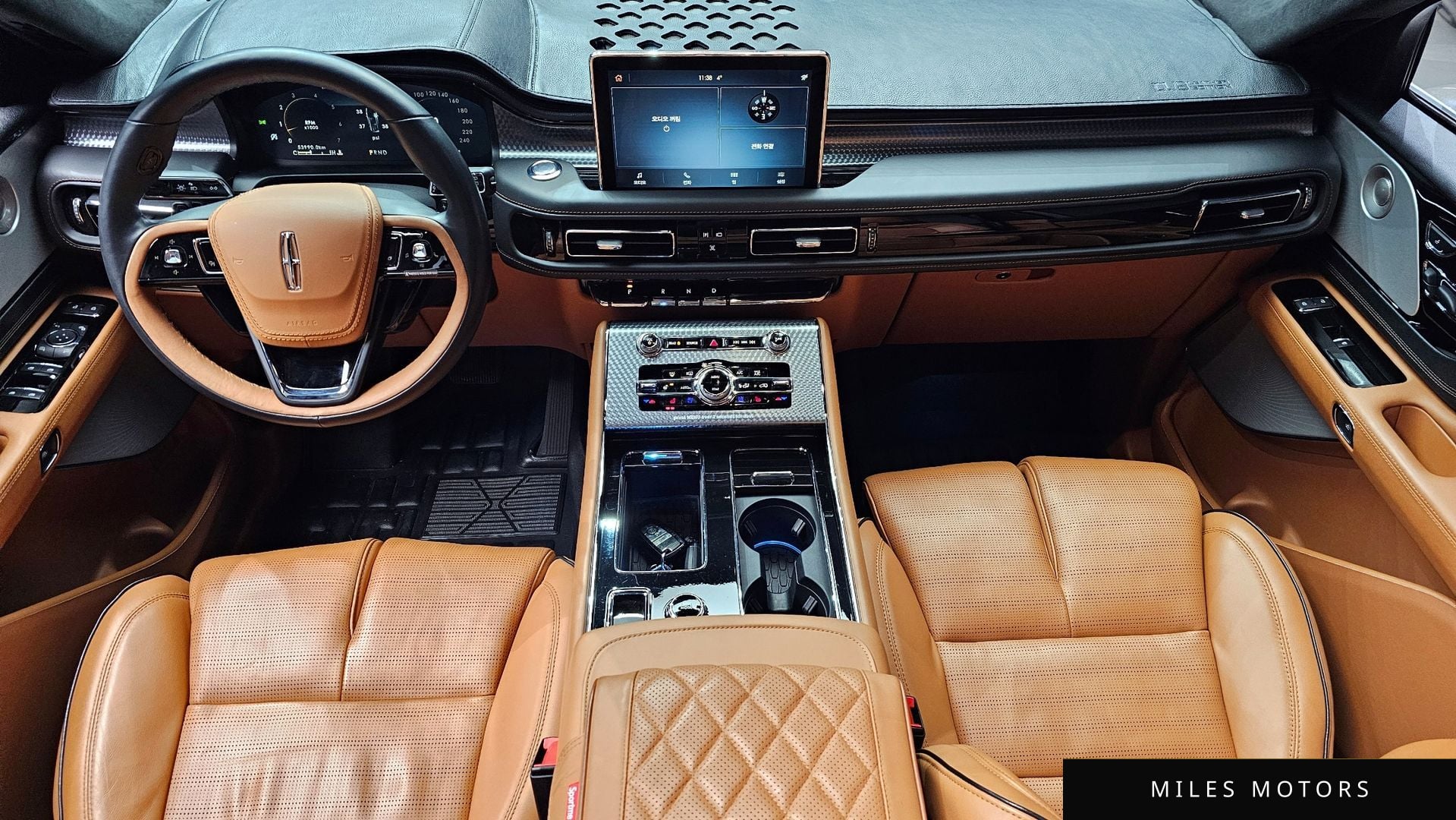 Lincoln Aviator 2023 — миниатюра 7