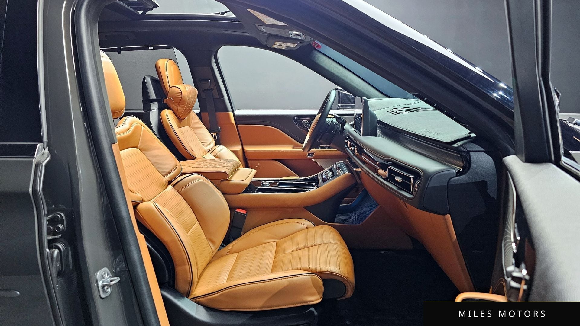 Lincoln Aviator 2023 — миниатюра 10