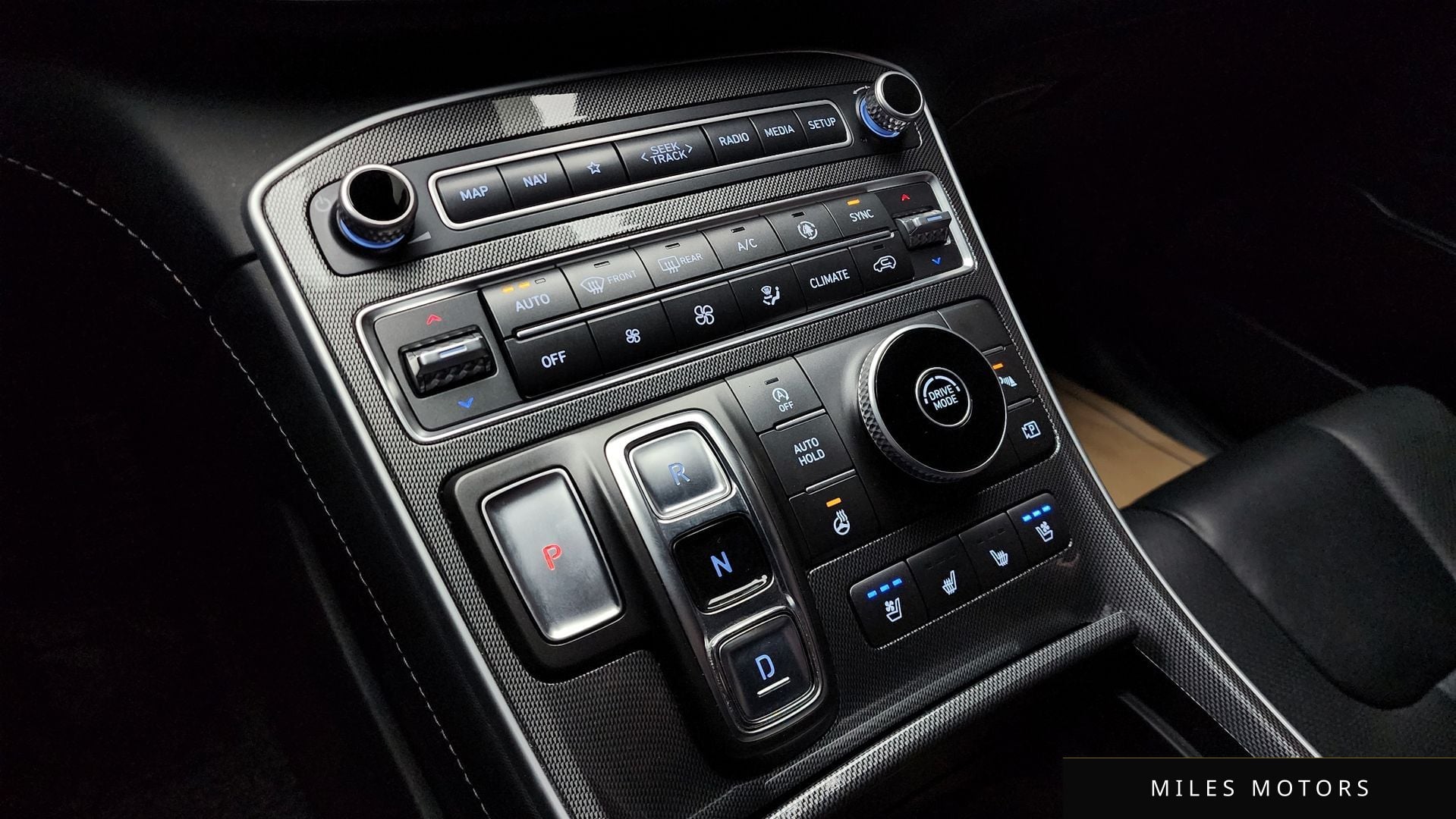 Hyundai Santafe 2021 — миниатюра 9