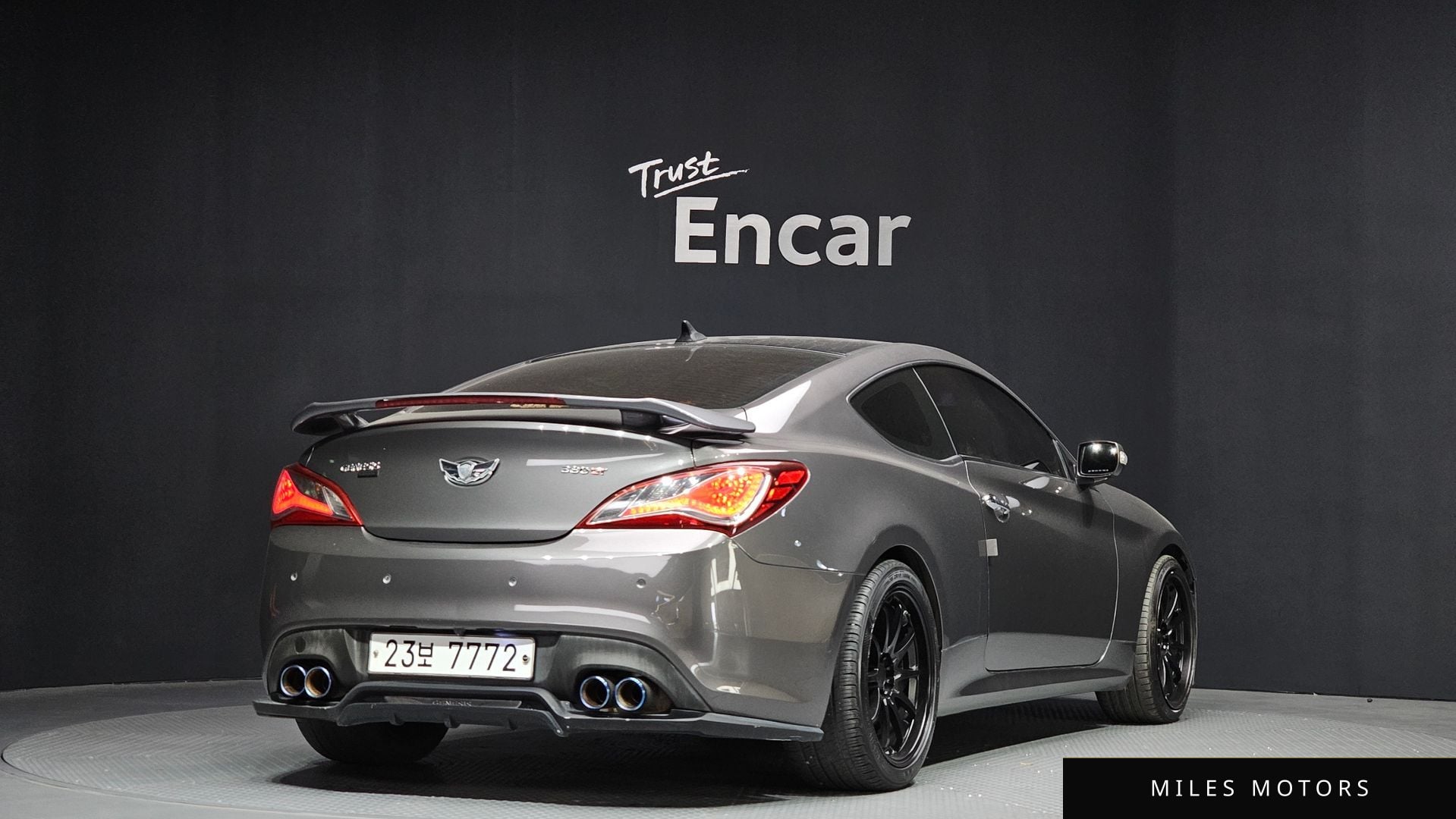 Hyundai Genesis 2012 — миниатюра 2