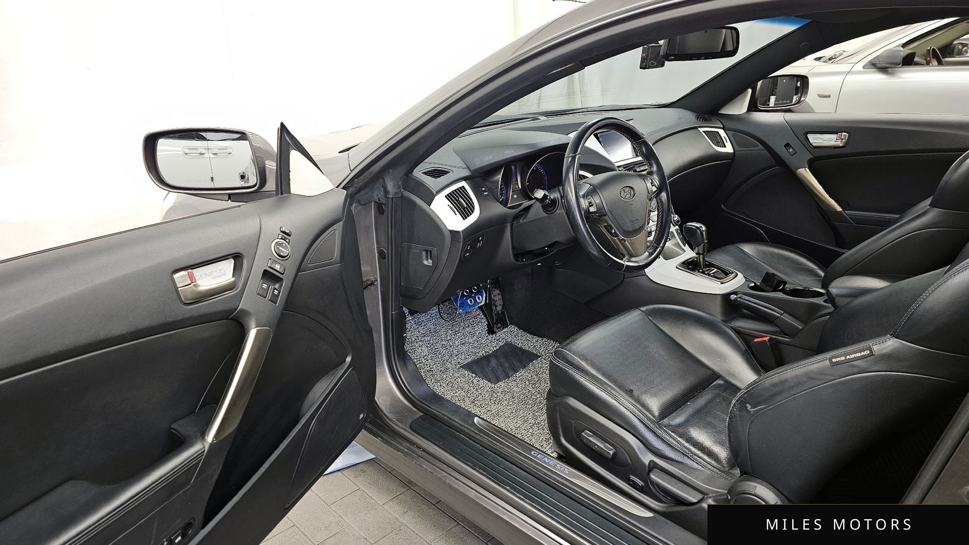 Hyundai Genesis 2012 — миниатюра 10