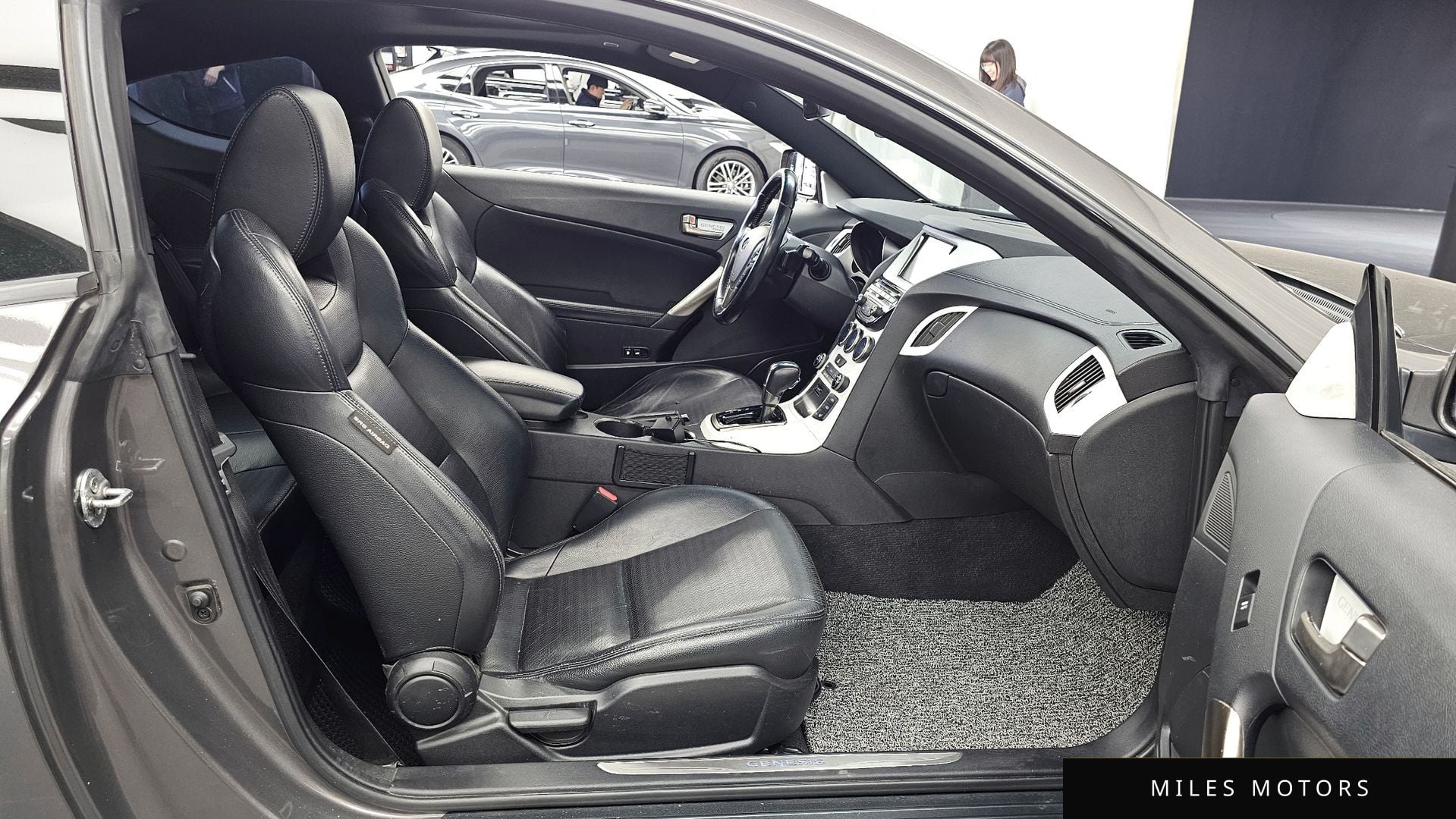 Hyundai Genesis 2012 — миниатюра 11