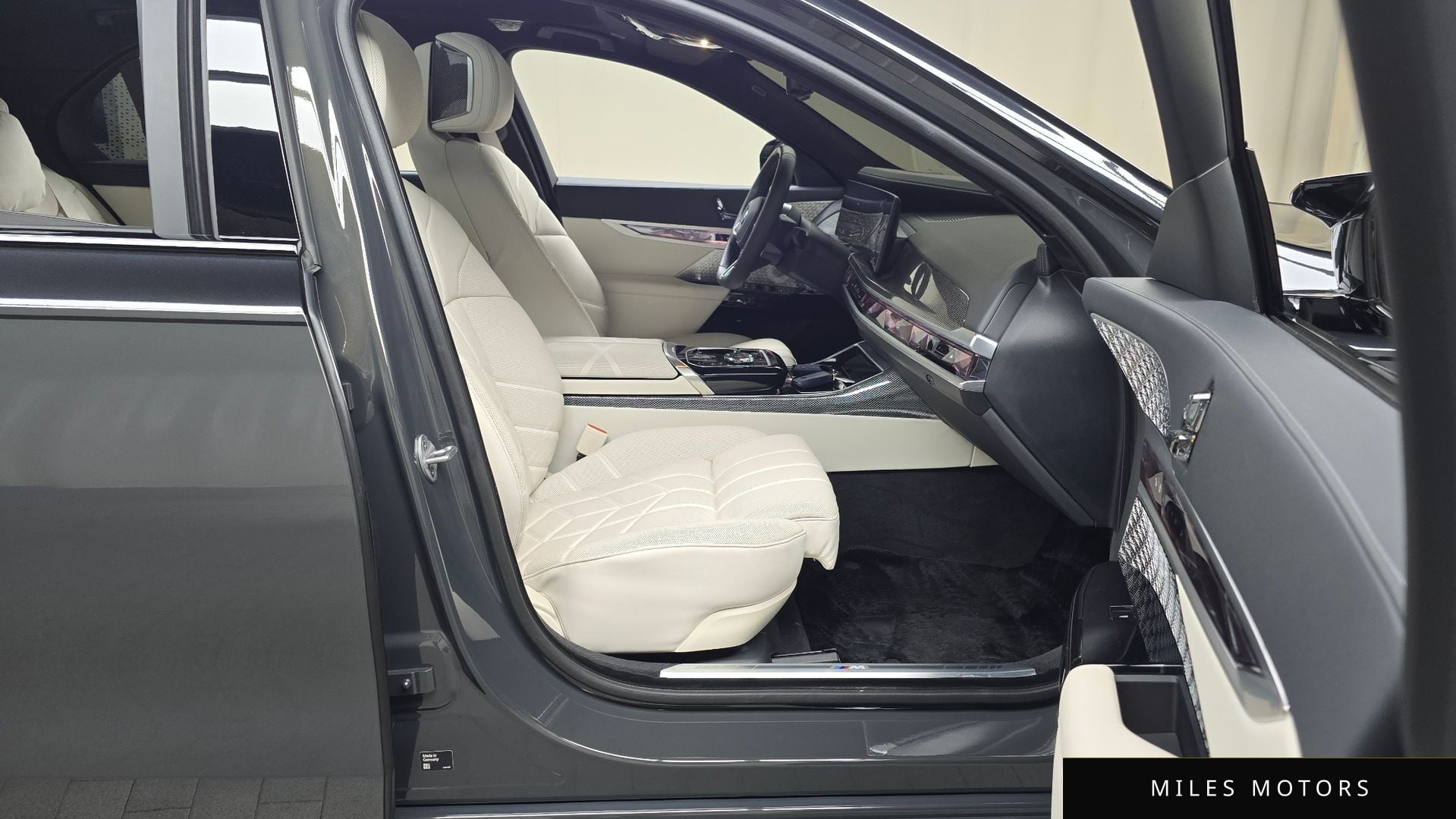 BMW i7 (G70) 2025 — миниатюра 11