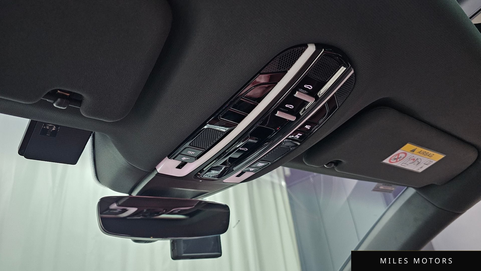 Porsche Panamera 2020 — миниатюра 17