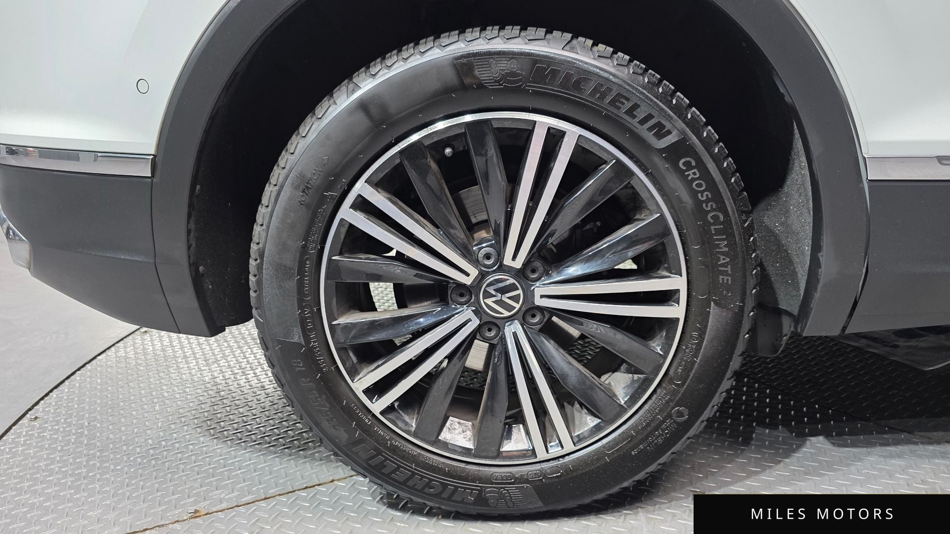 Volkswagen 티구안 2023 — миниатюра 5