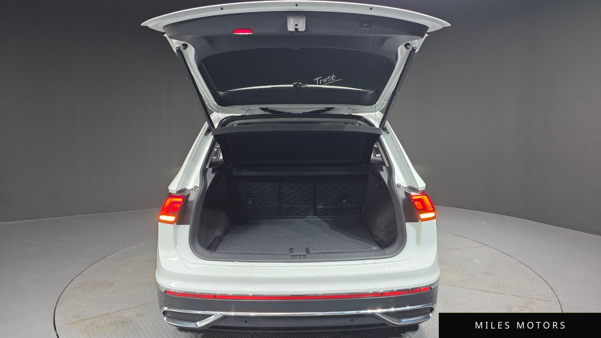 Volkswagen 티구안 2023 — миниатюра 20