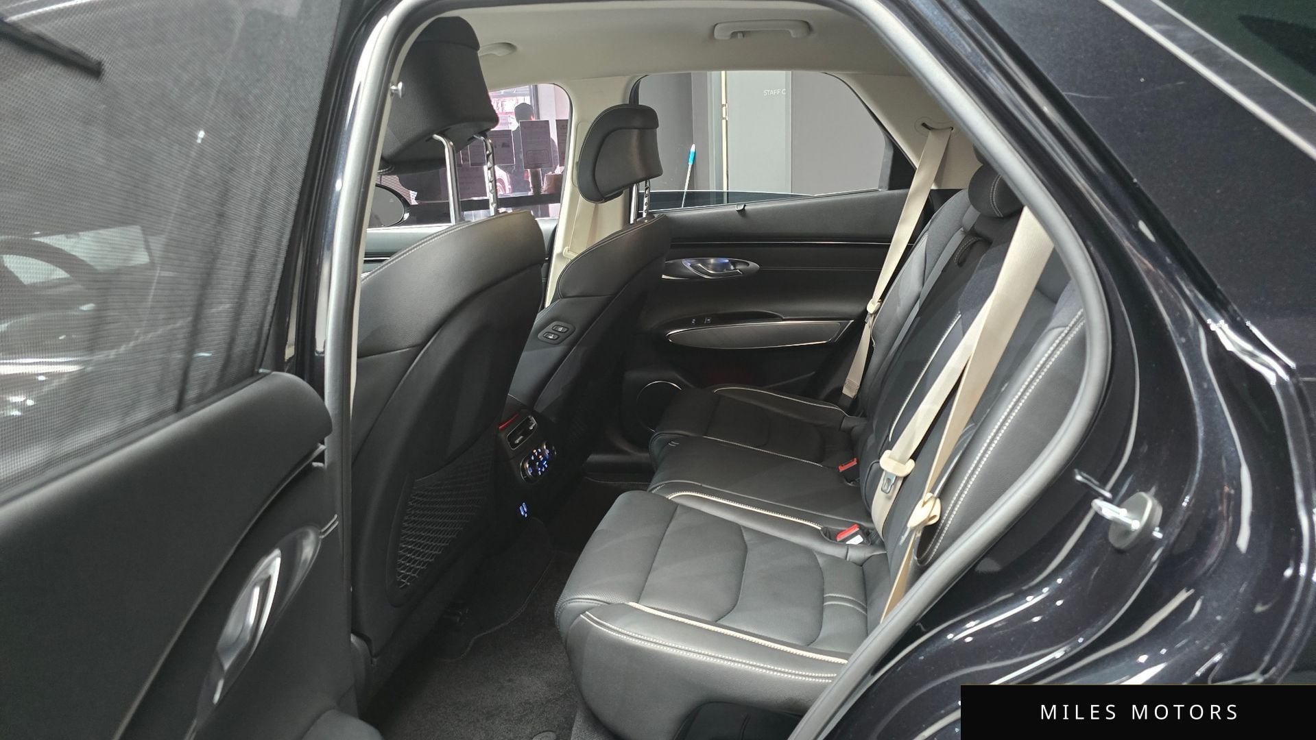 Genesis GV70 2022 — миниатюра 12