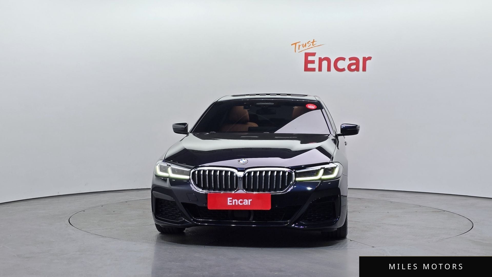 BMW 5 Series (G30) 2021 — миниатюра 3
