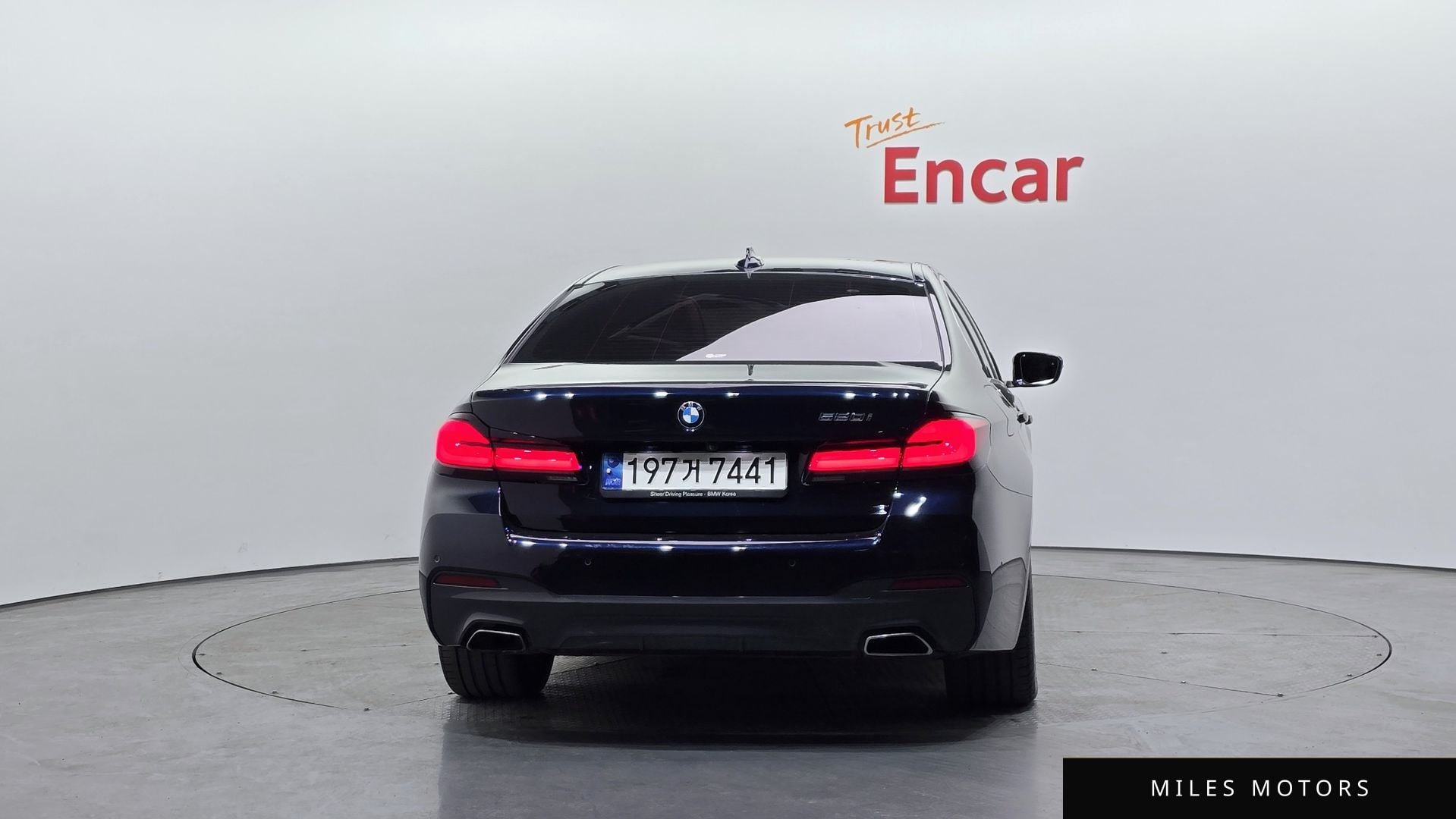BMW 5 Series (G30) 2021 — миниатюра 4