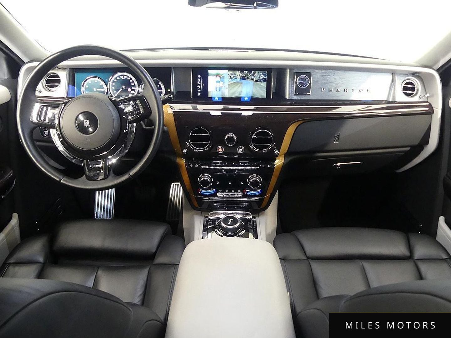 Rolls-Royce 팬텀 2021 — миниатюра 6