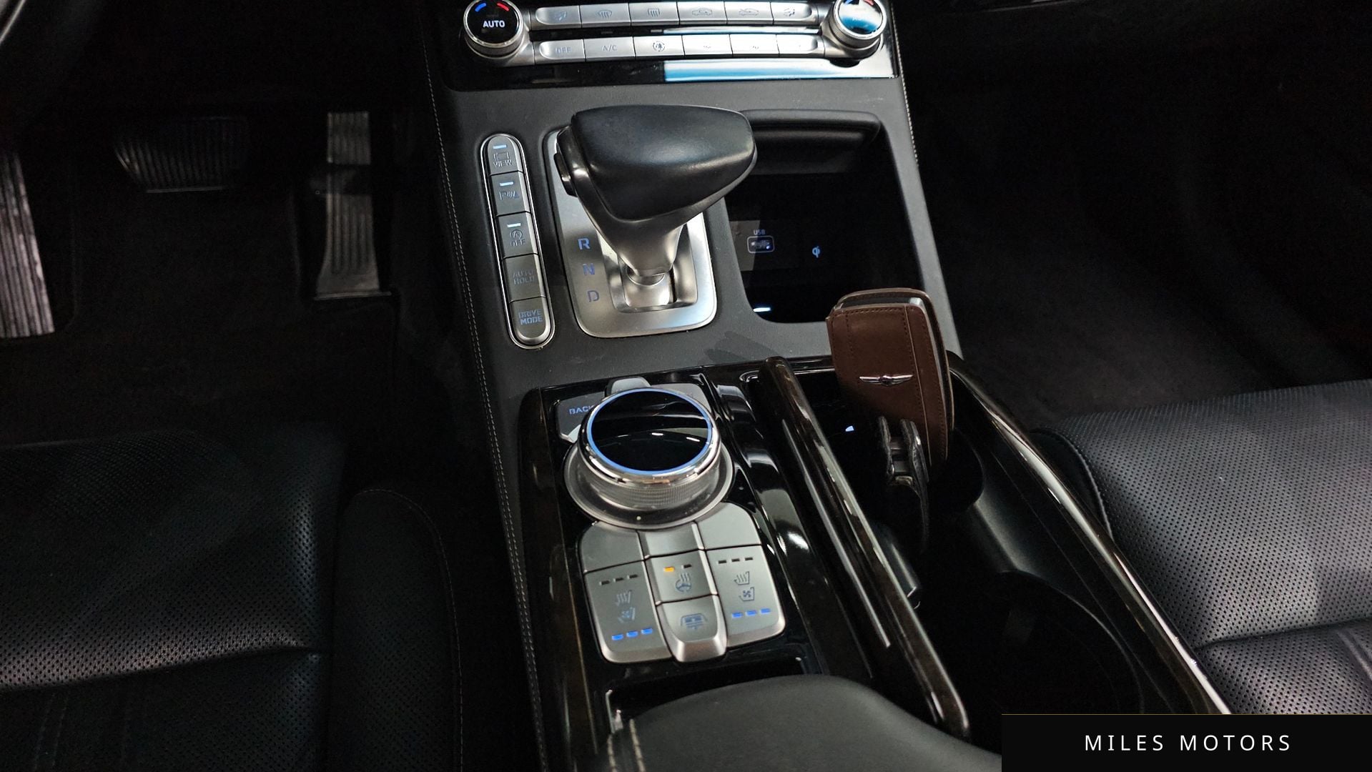 Genesis G90 2019 — миниатюра 9