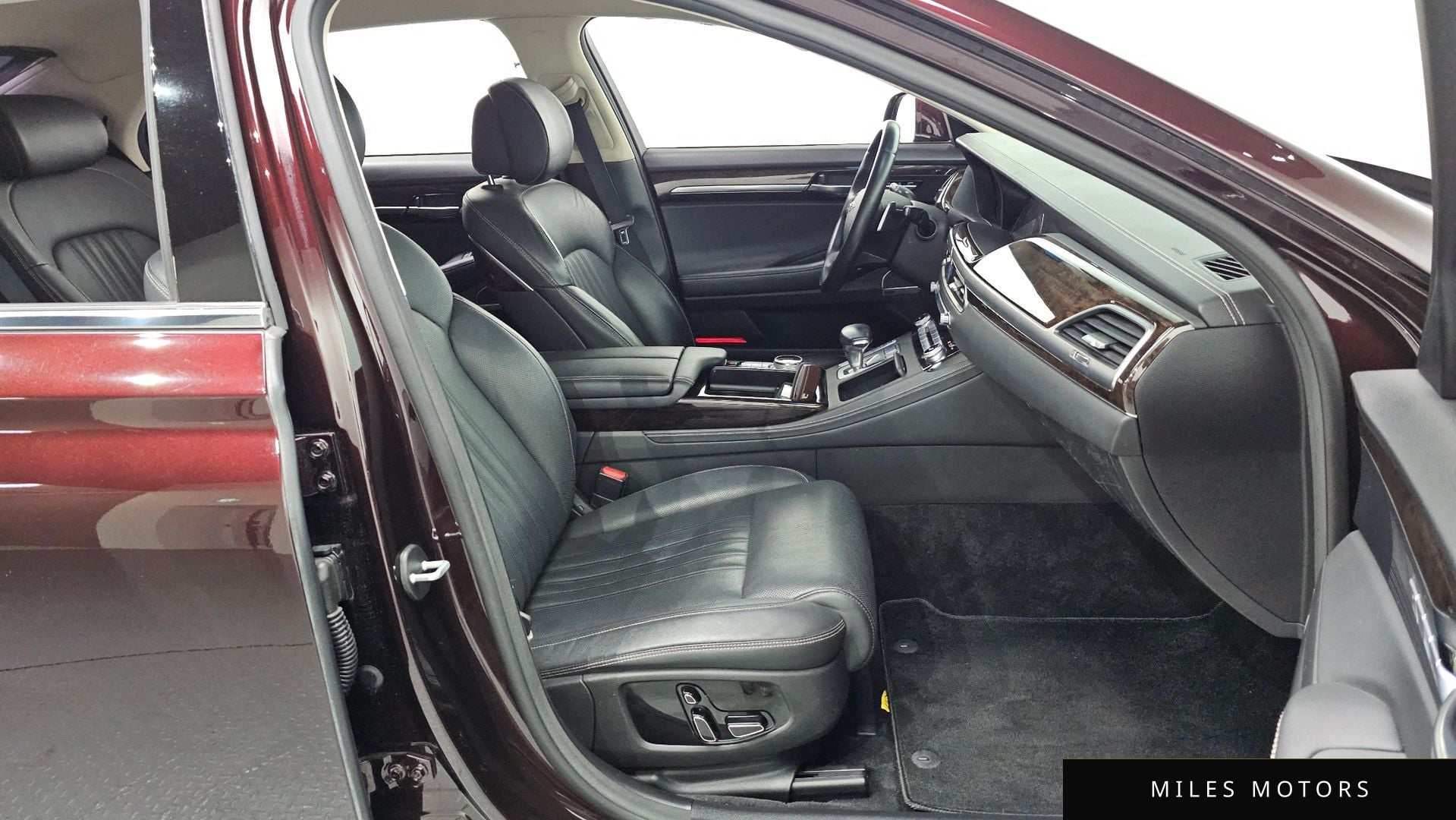 Genesis G90 2019 — миниатюра 11