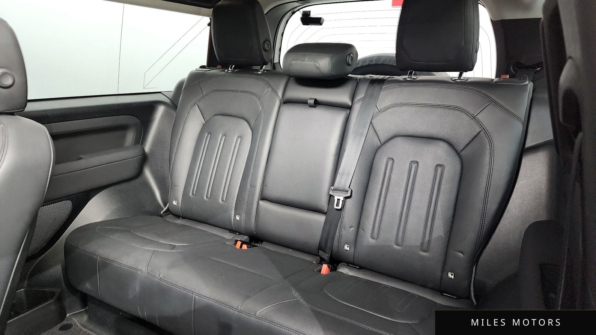 Land Rover 디펜더 (L663) 2022 — миниатюра 12