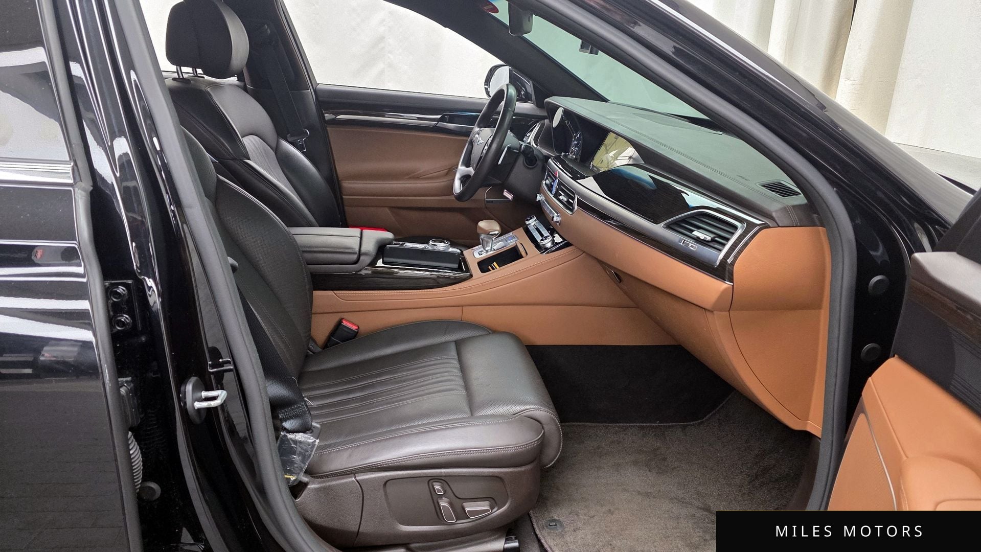 Genesis G90 2021 — миниатюра 11