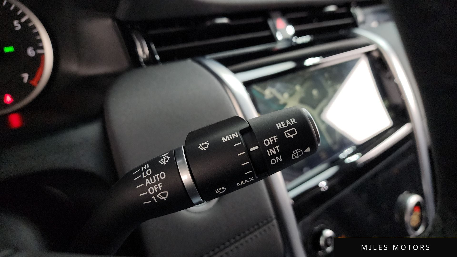 Land Rover 디스커버리 스포츠 2023 — миниатюра 18