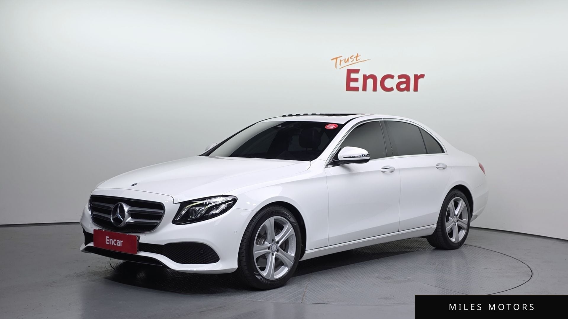 Mercedes-Benz E-Class W213 2017 — фото 1 из 12