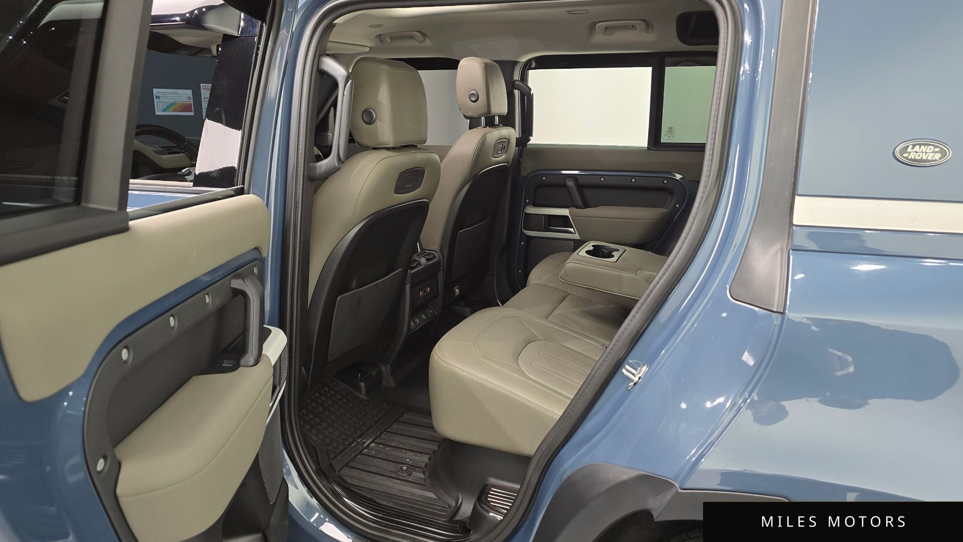 Land Rover Defender 2022 — миниатюра 11