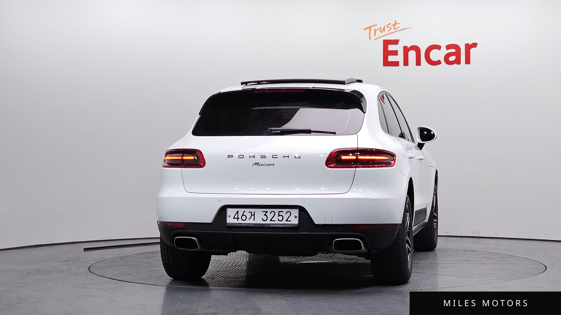 Porsche Macan 2017 — миниатюра 4