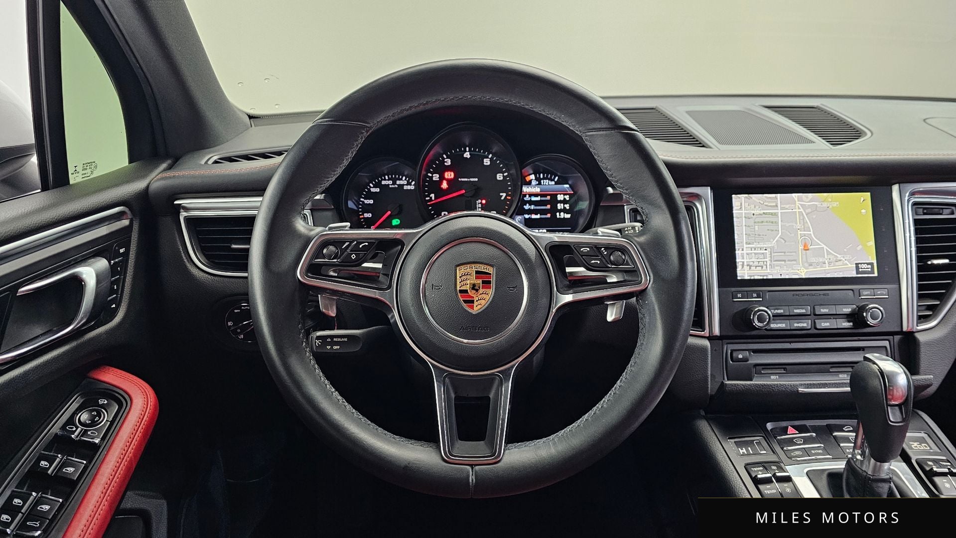 Porsche Macan 2017 — миниатюра 13
