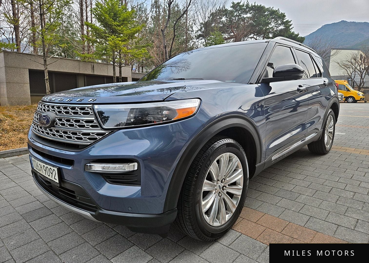 Ford Explorer 2021 — миниатюра 2
