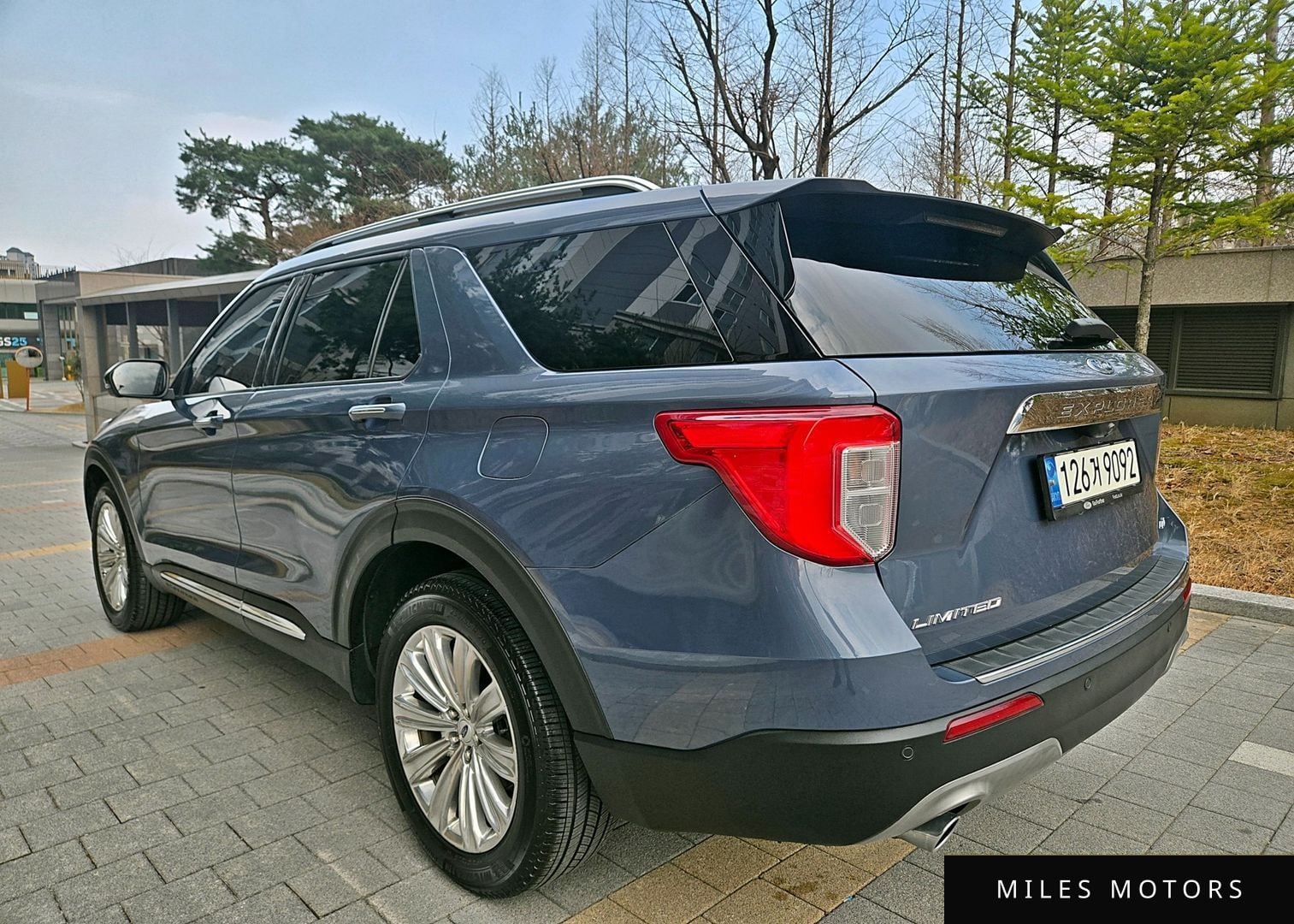 Ford Explorer 2021 — миниатюра 4