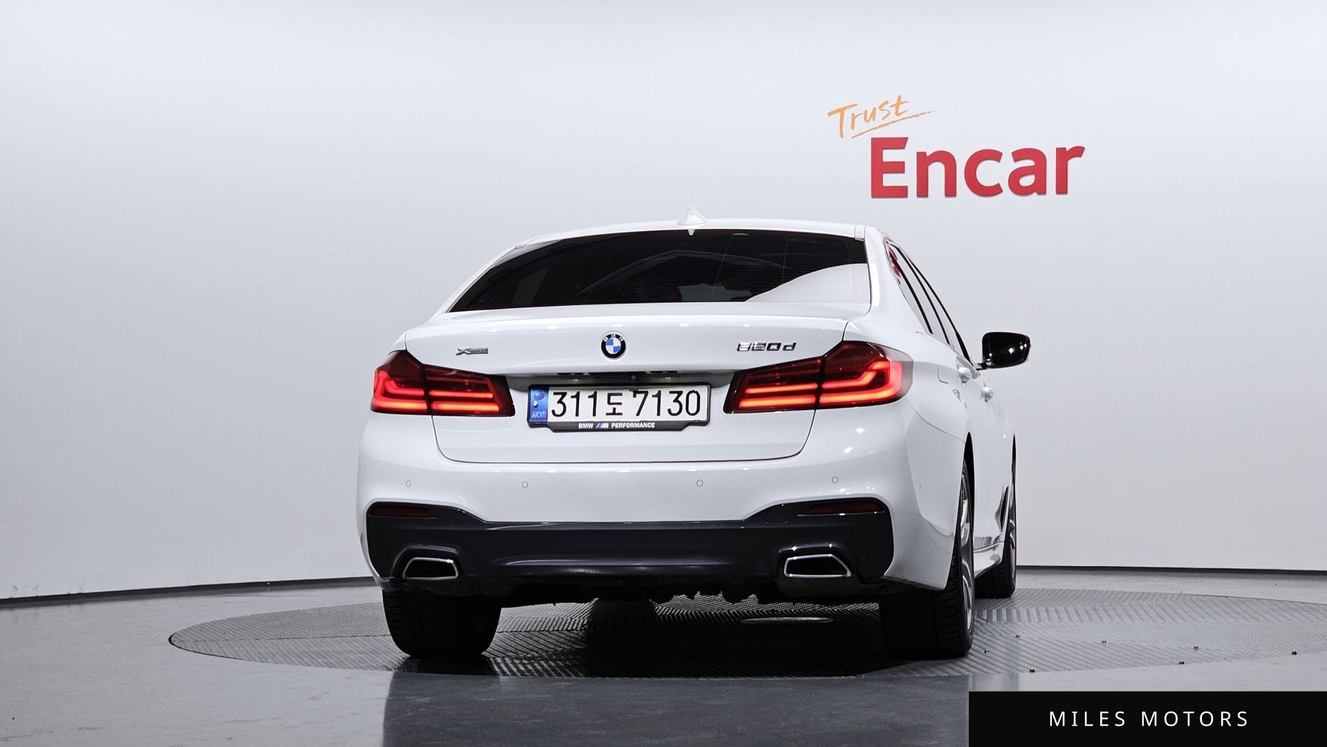 BMW 5시리즈 (G30) 2017 — миниатюра 4