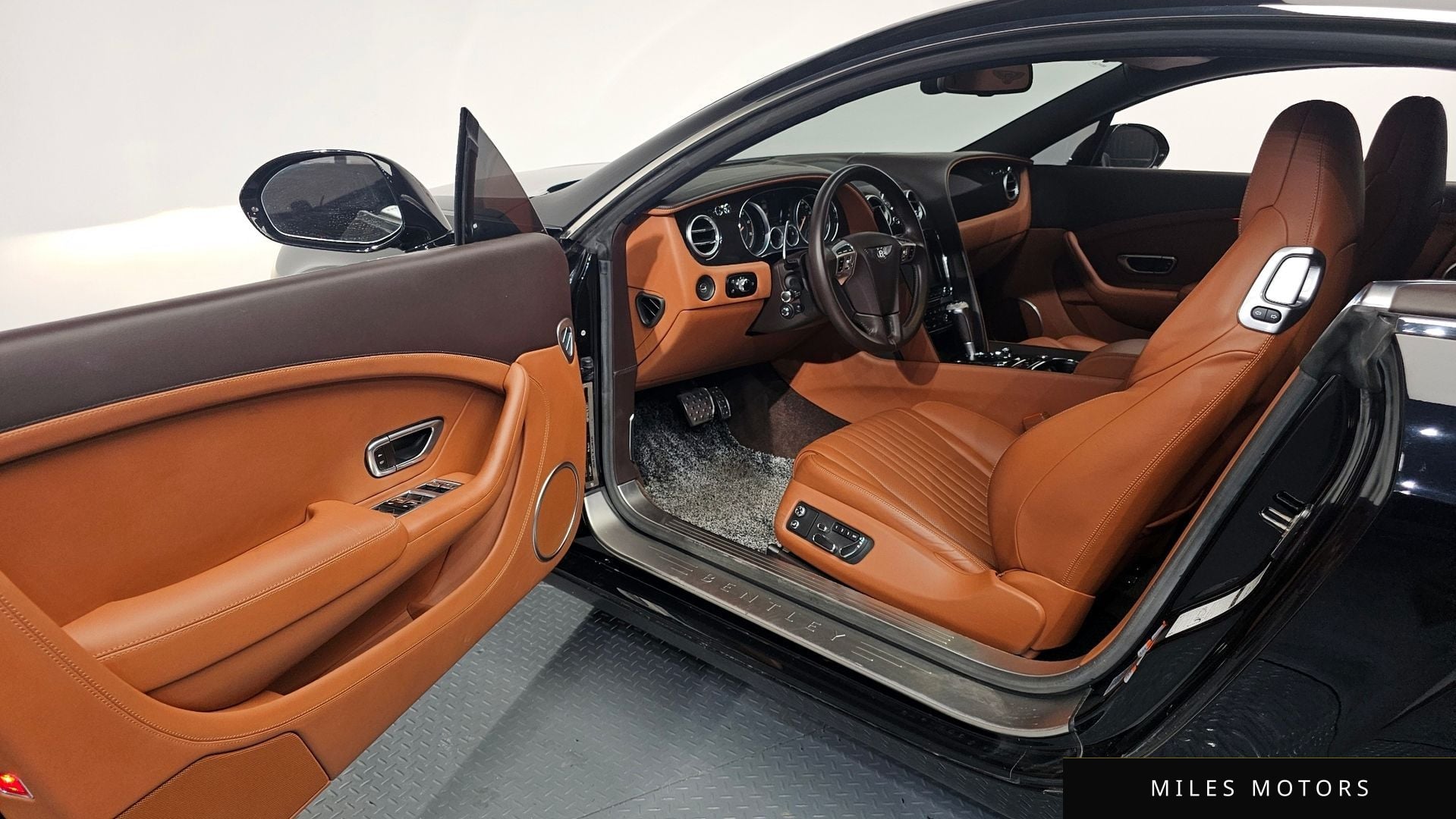 Bentley 컨티넨탈 GT 2016 — миниатюра 10