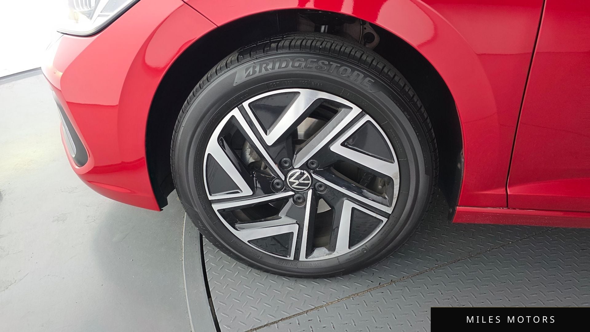 Volkswagen 제타 2024 — миниатюра 5