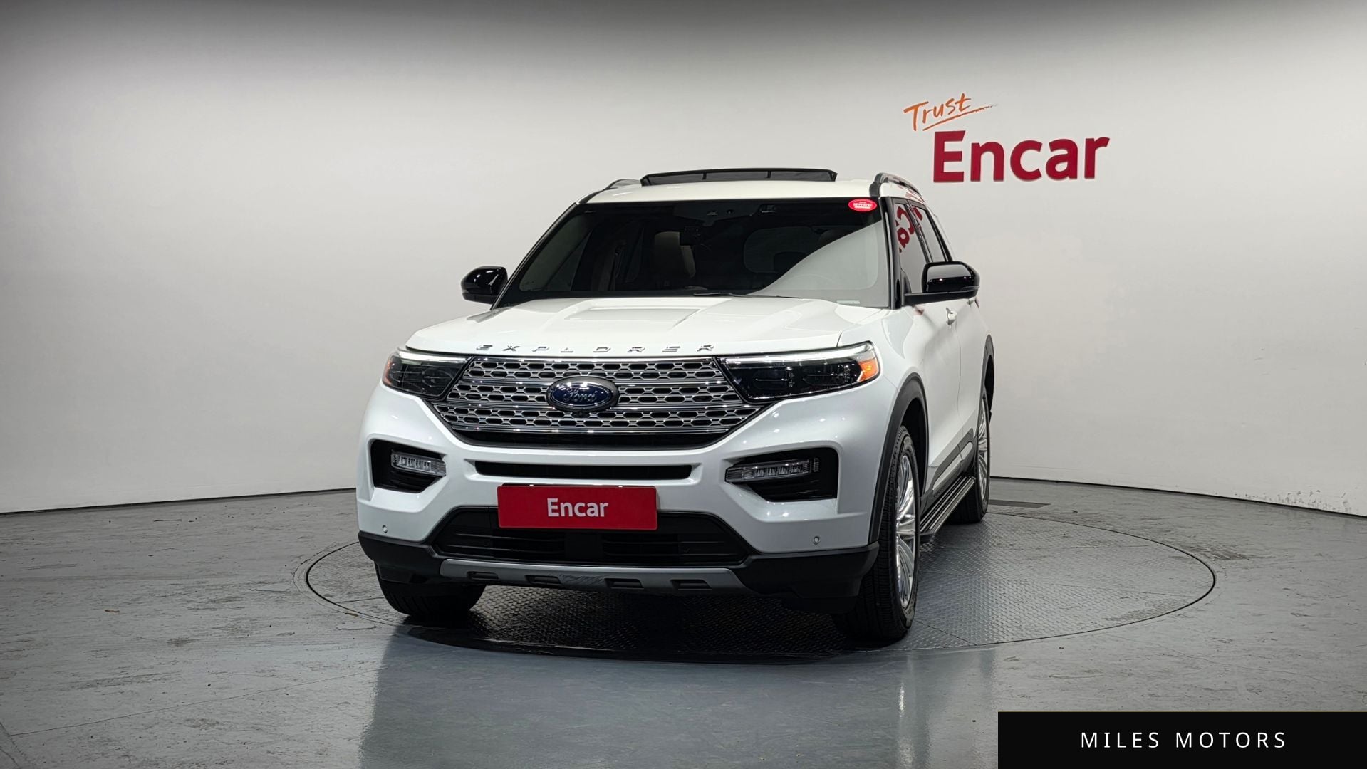 Ford Explorer 2023 — миниатюра 3