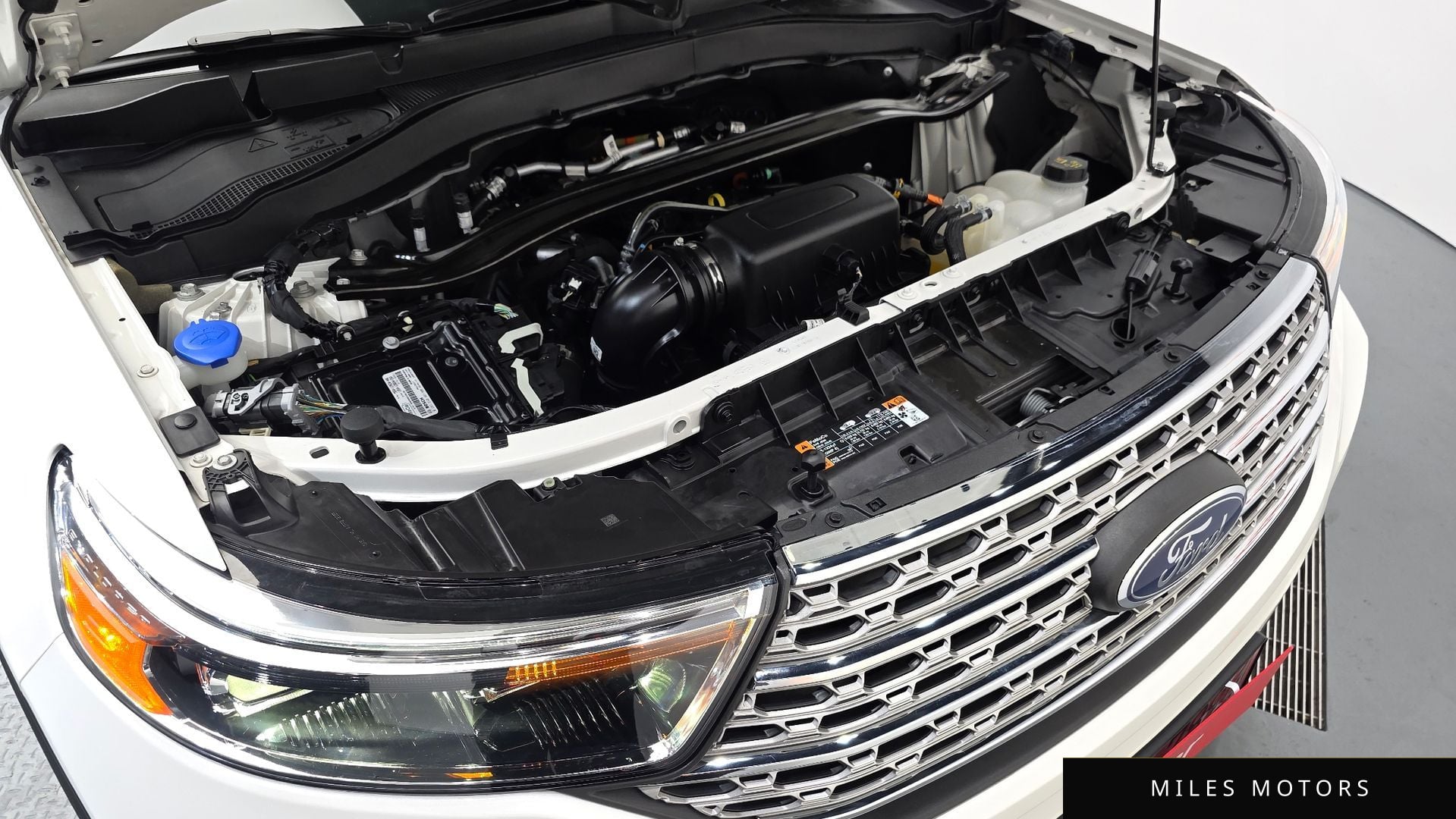 Ford Explorer 2023 — миниатюра 6