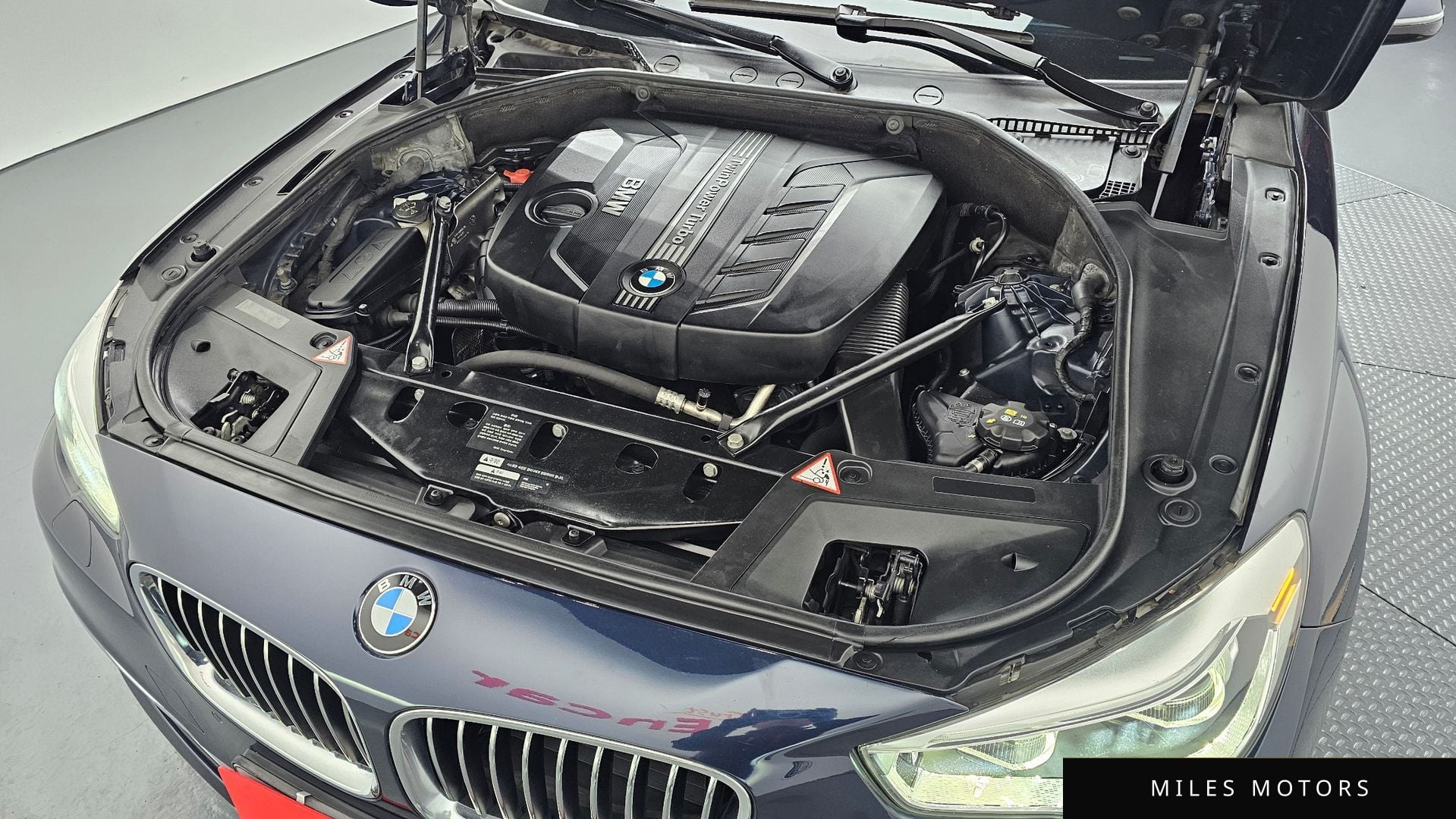 BMW 5 Series GT (F07) 2014 — миниатюра 6