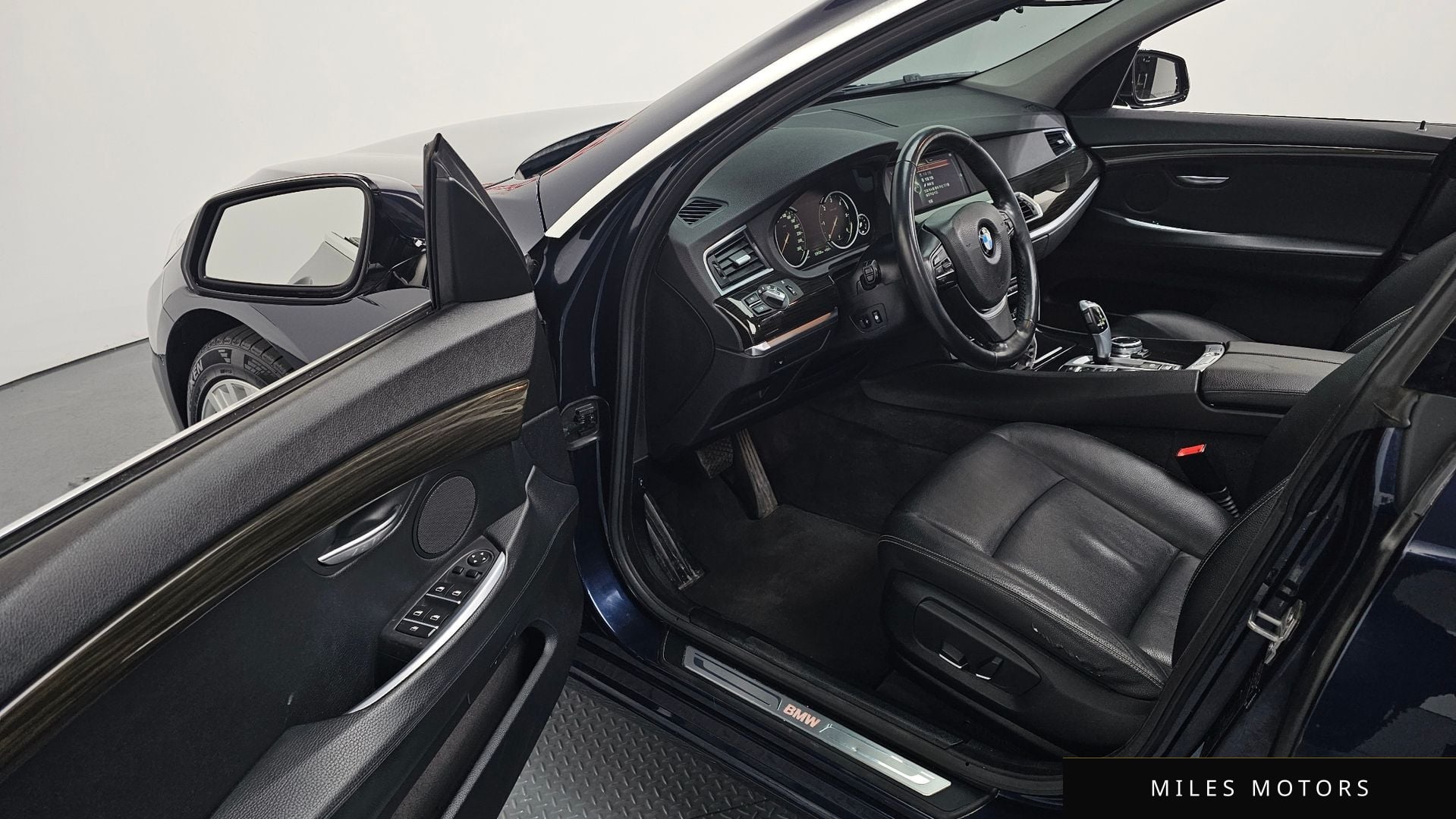 BMW 5 Series GT (F07) 2014 — миниатюра 11