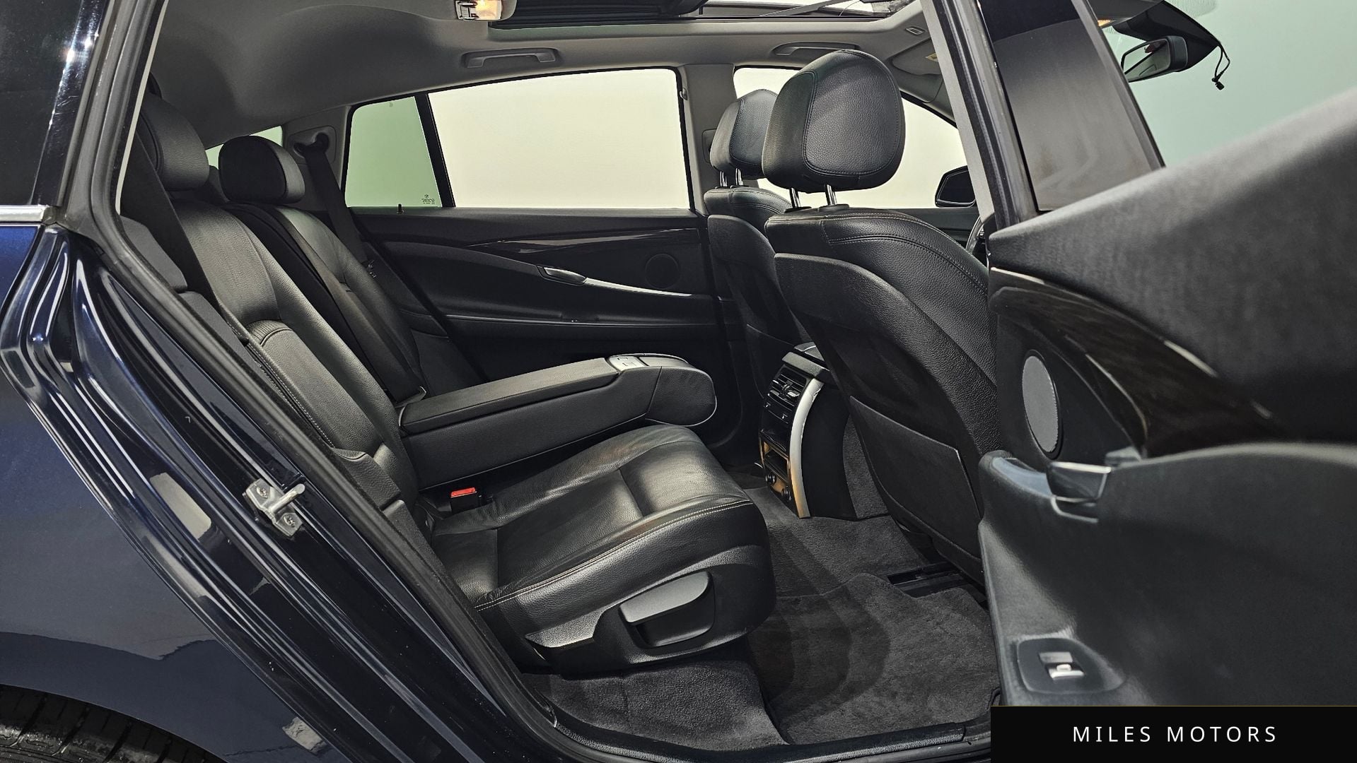 BMW 5 Series GT (F07) 2014 — миниатюра 12