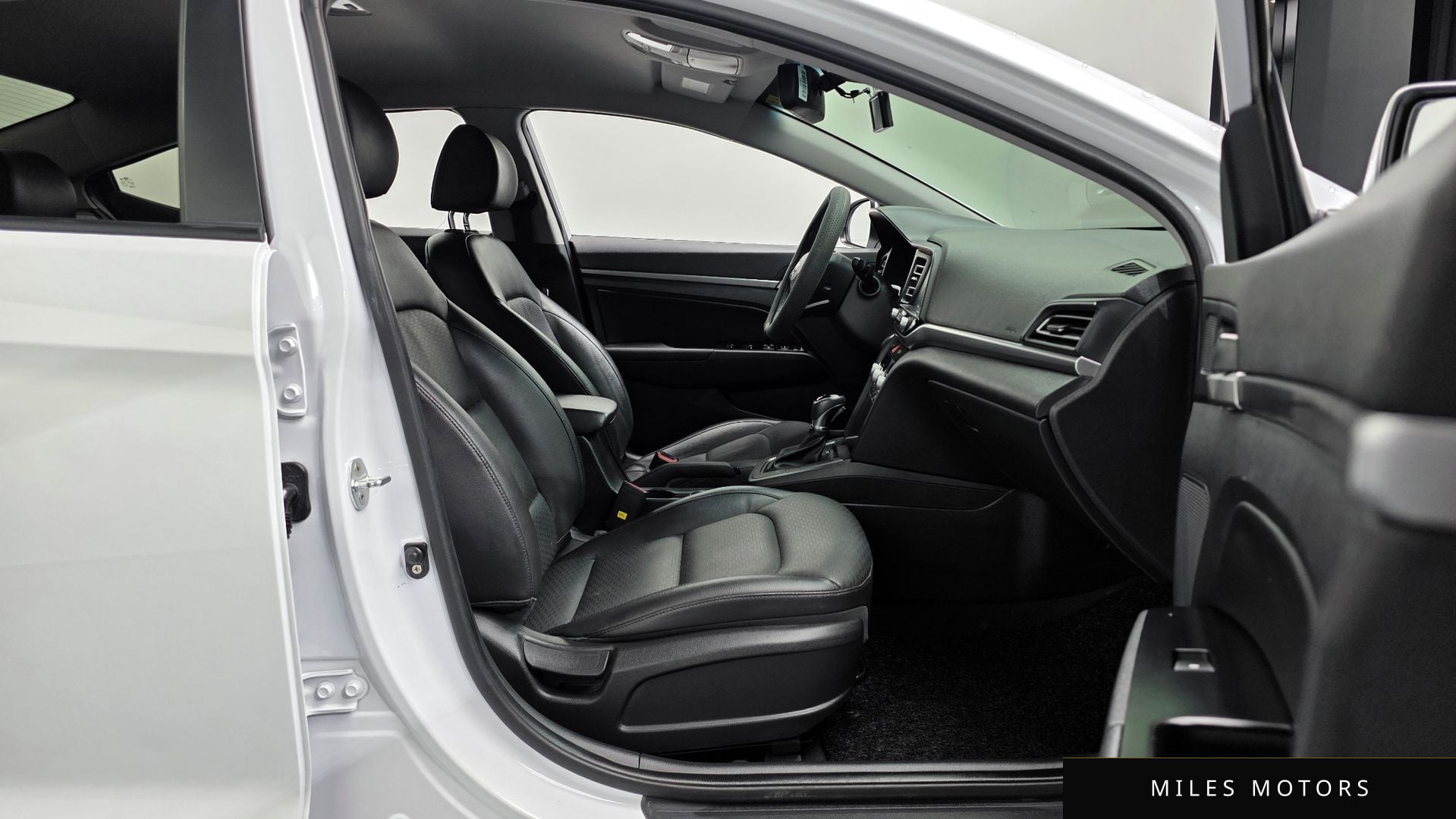 Hyundai AVANTE 2019 — миниатюра 9