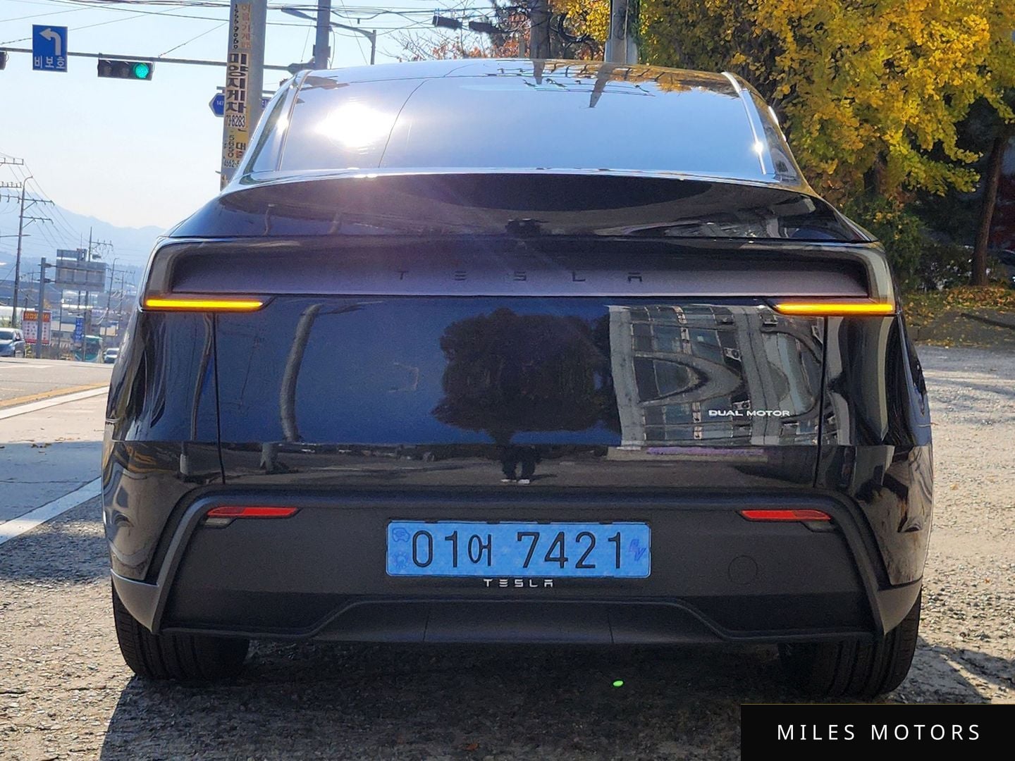 Tesla Model Y 2025 — миниатюра 4