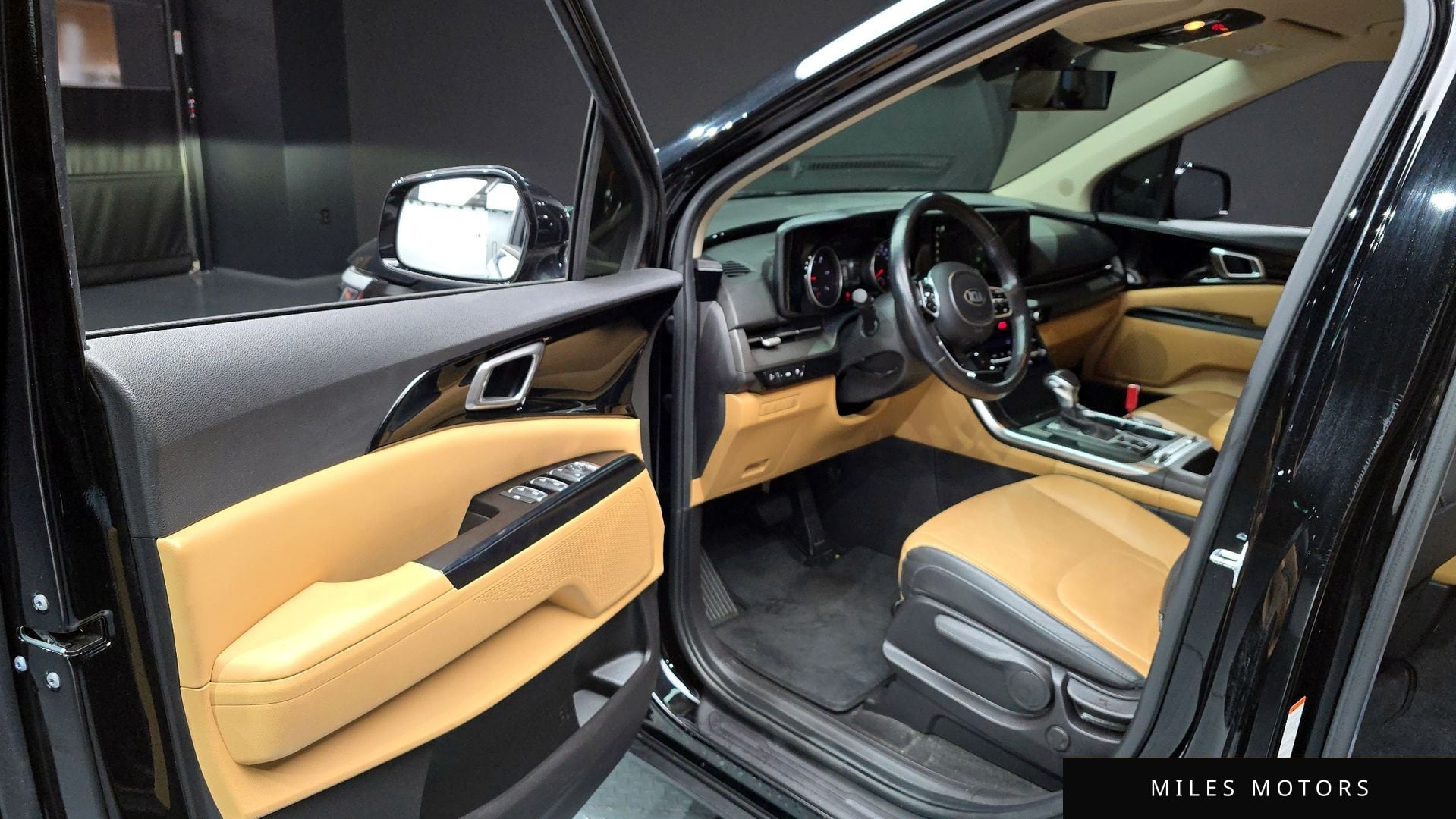 Kia Carnival 2021 — миниатюра 10