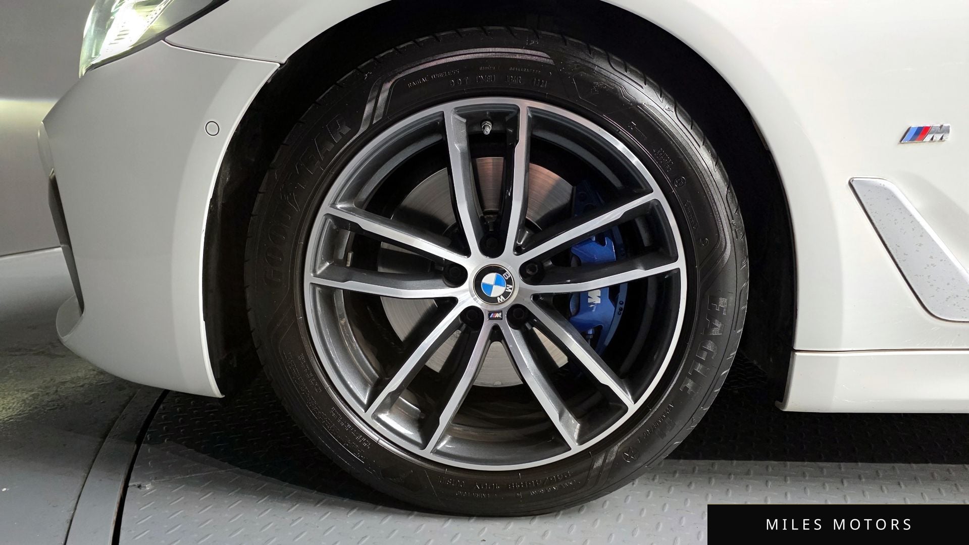 BMW 5시리즈 (G30) 2022 — миниатюра 5