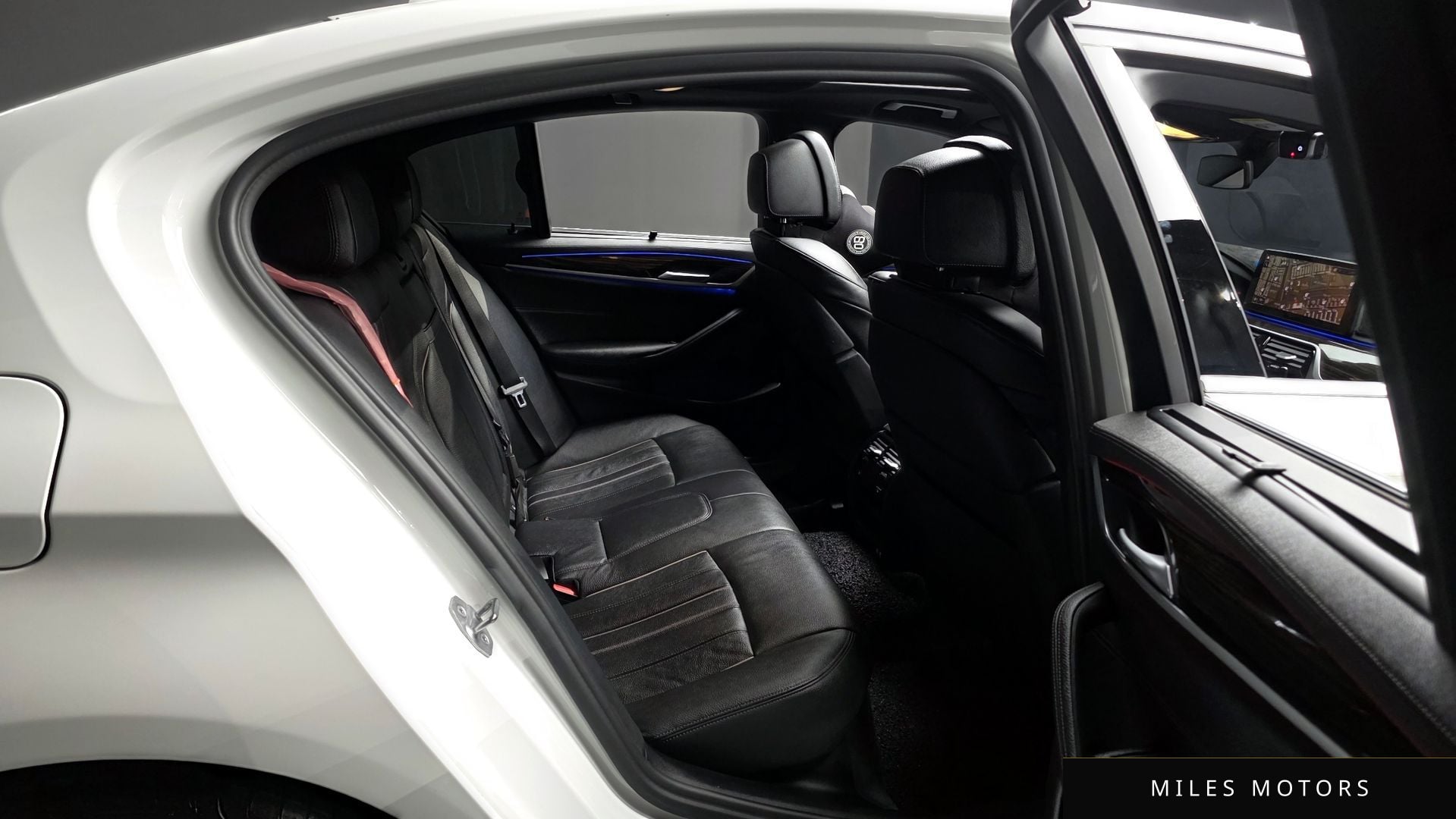 BMW 5시리즈 (G30) 2022 — миниатюра 12