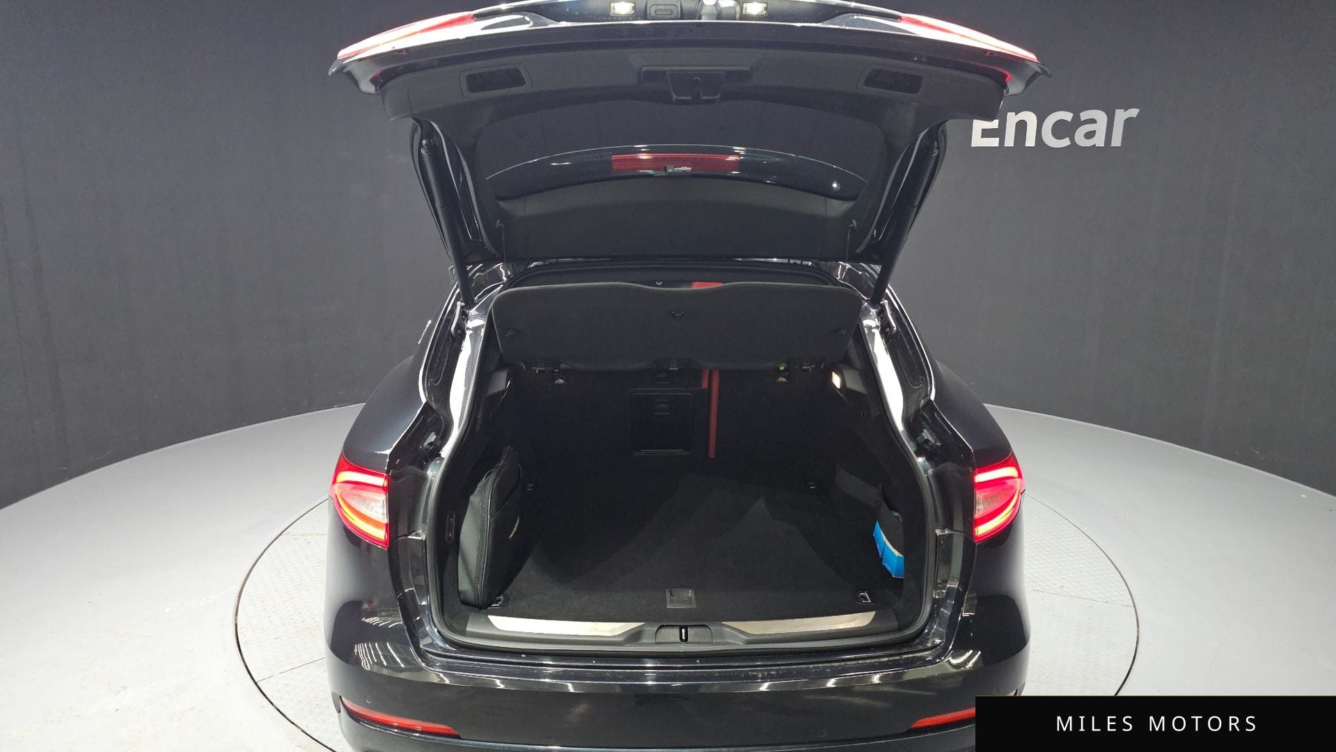 Maserati 르반떼 2019 — миниатюра 20